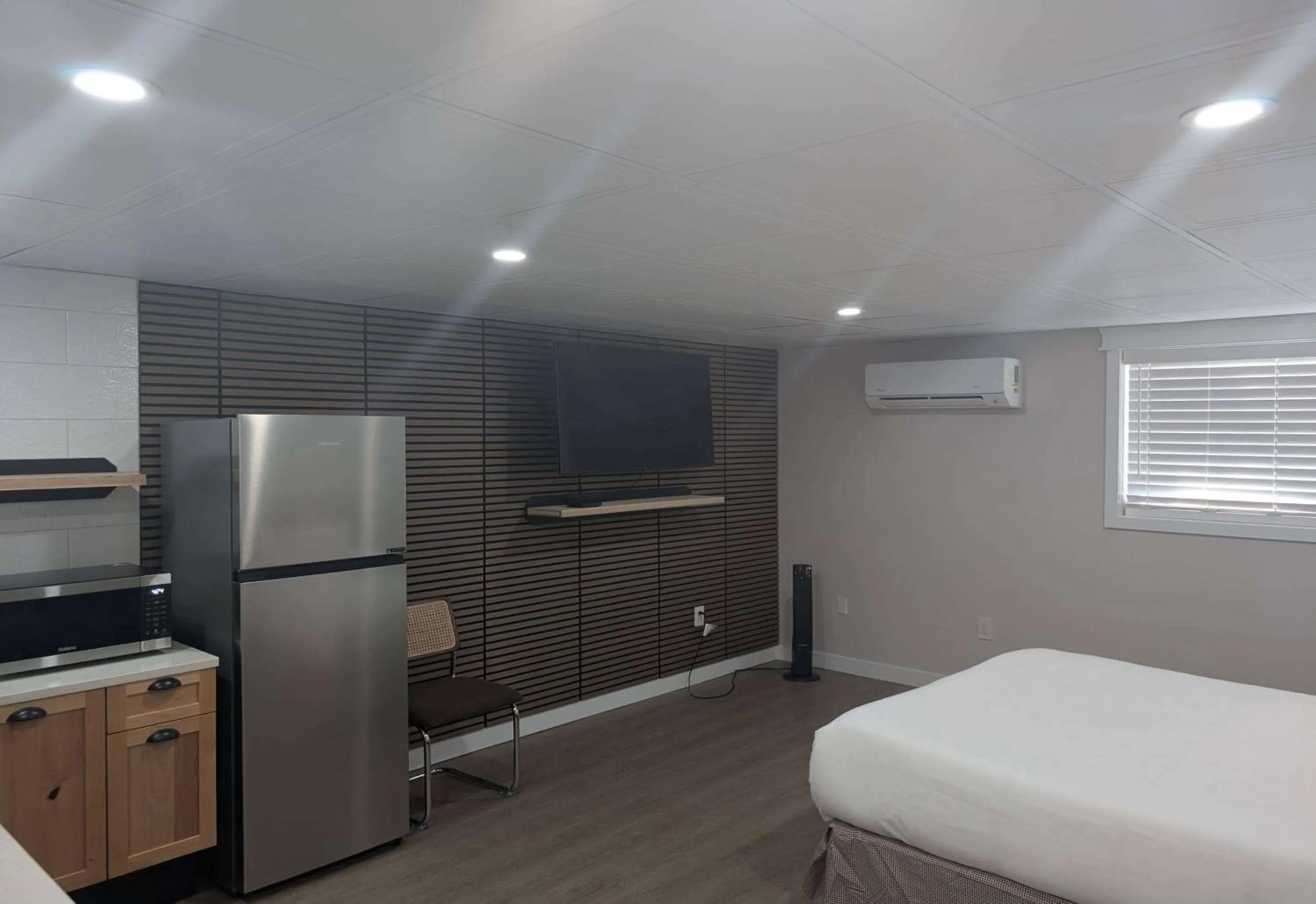 Photo of the whole room, Bed in Baymont by Wyndham Red Deer