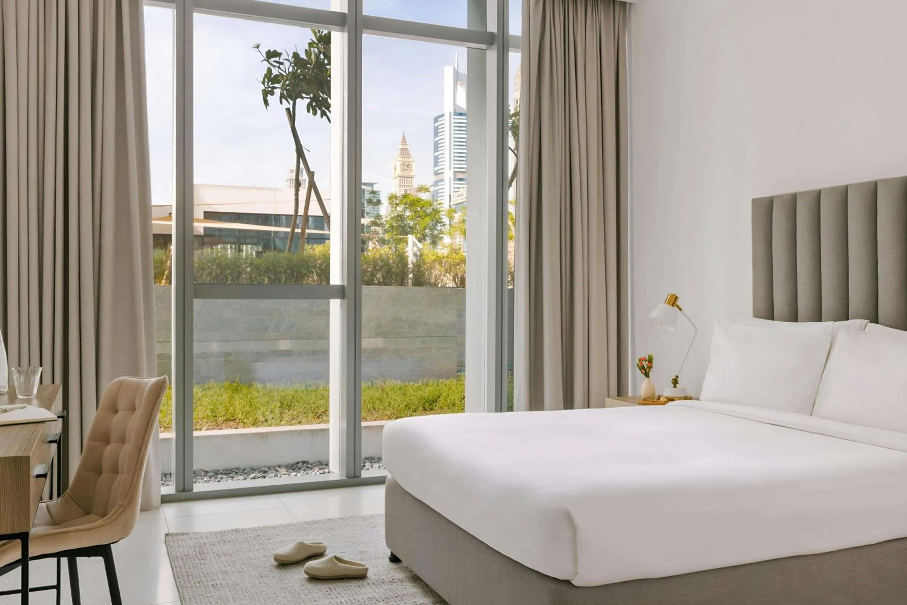 Bedroom, Bed in Sonder by Marriott Bonvoy Downtown Towers Apartments