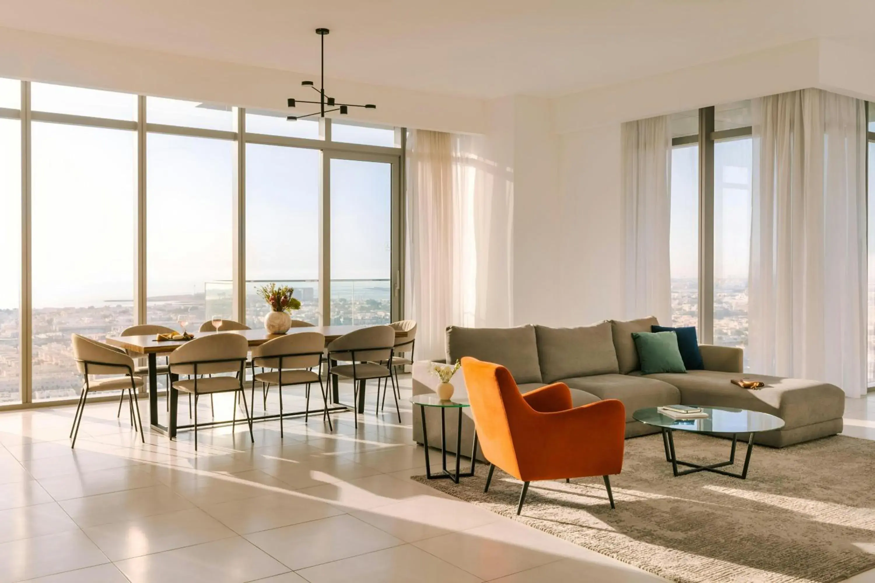Three-Bedroom Apartment with Sea View in Sonder by Marriott Bonvoy Downtown Towers Apartments Three-Bedroom Apartment with Sea View in Sonder by Marriott Bonvoy Downtown Towers Apartments