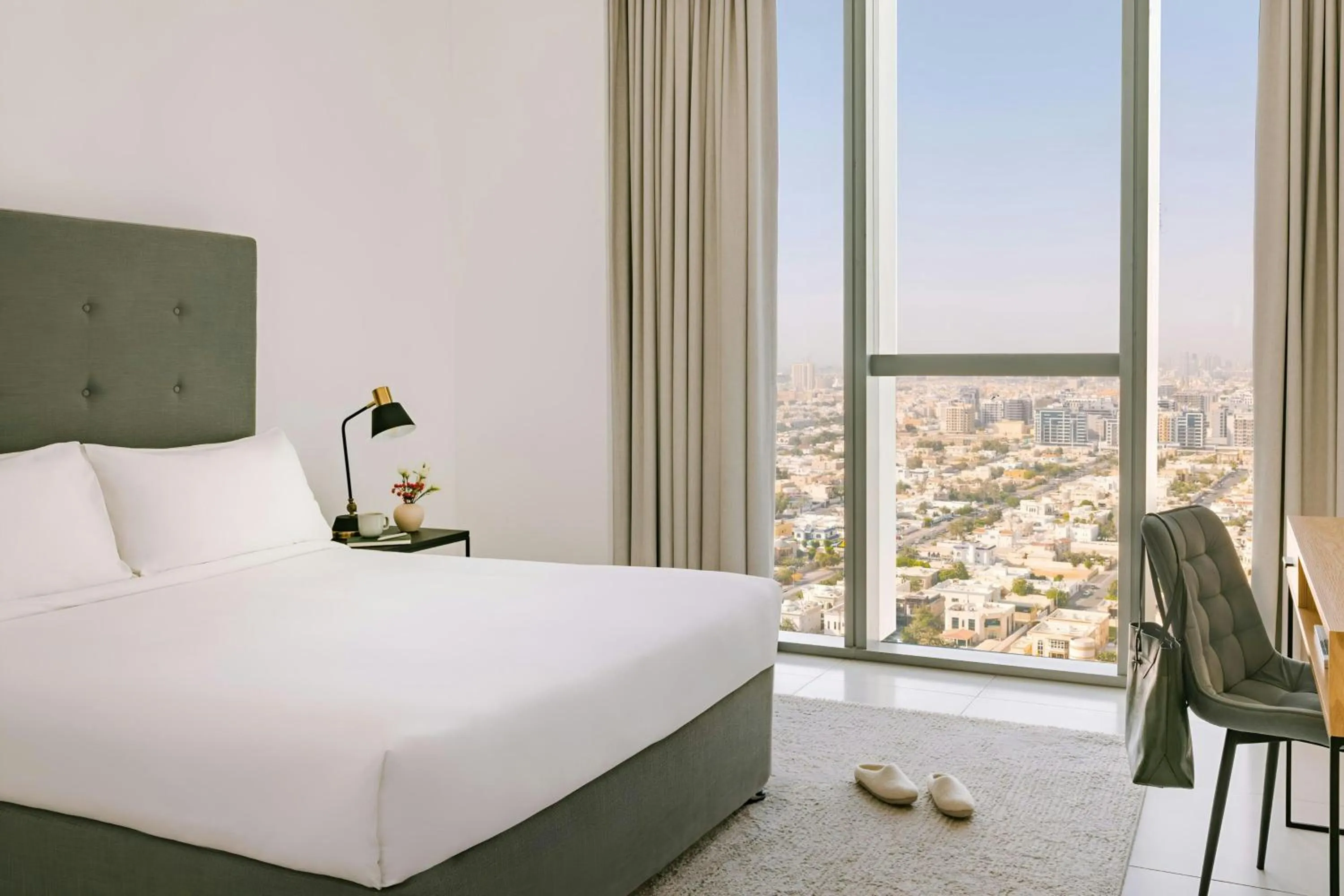 Bedroom, Bed in Sonder by Marriott Bonvoy Downtown Towers Apartments