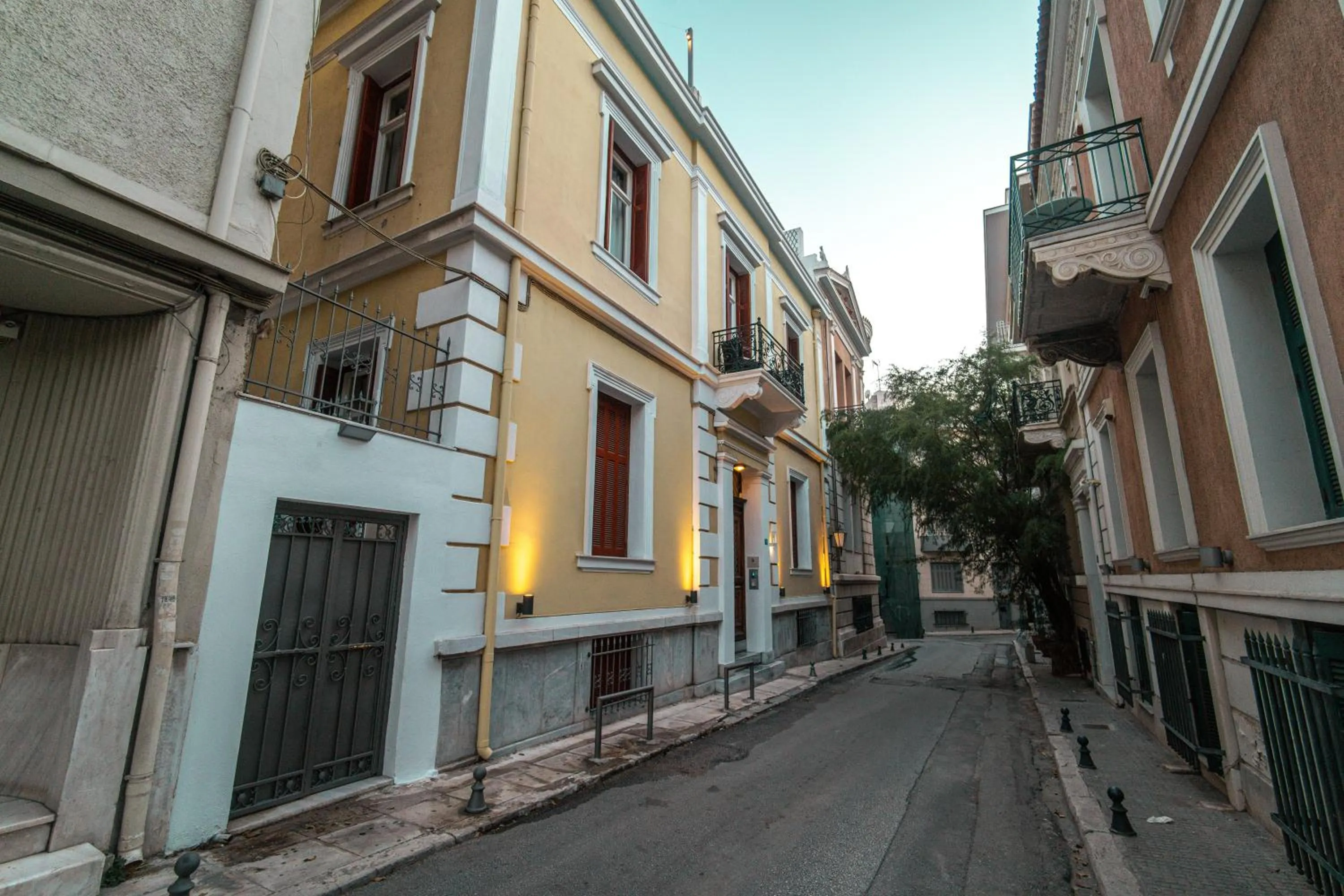 Property building in Karma Athens