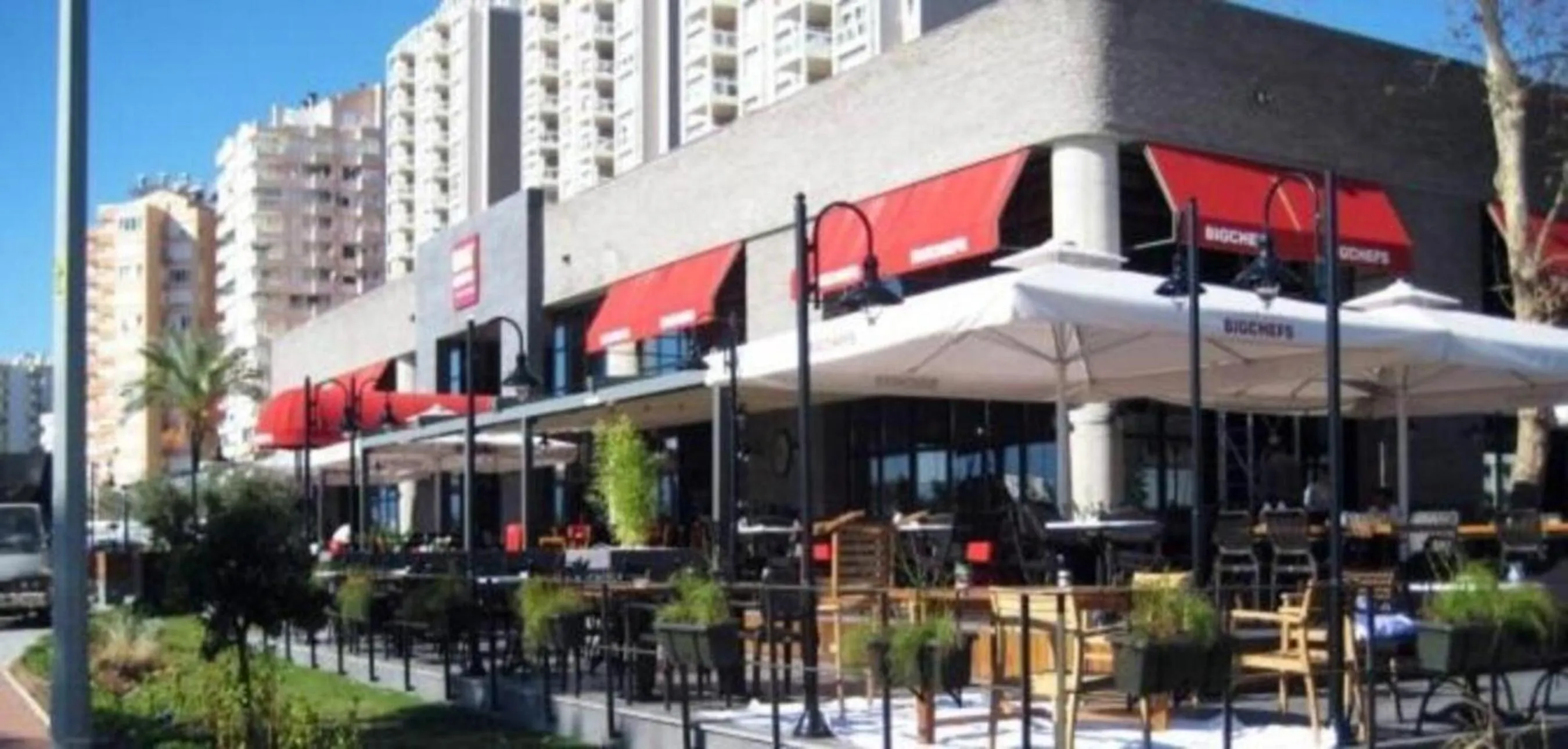 Restaurant/places to eat in Sun Suites