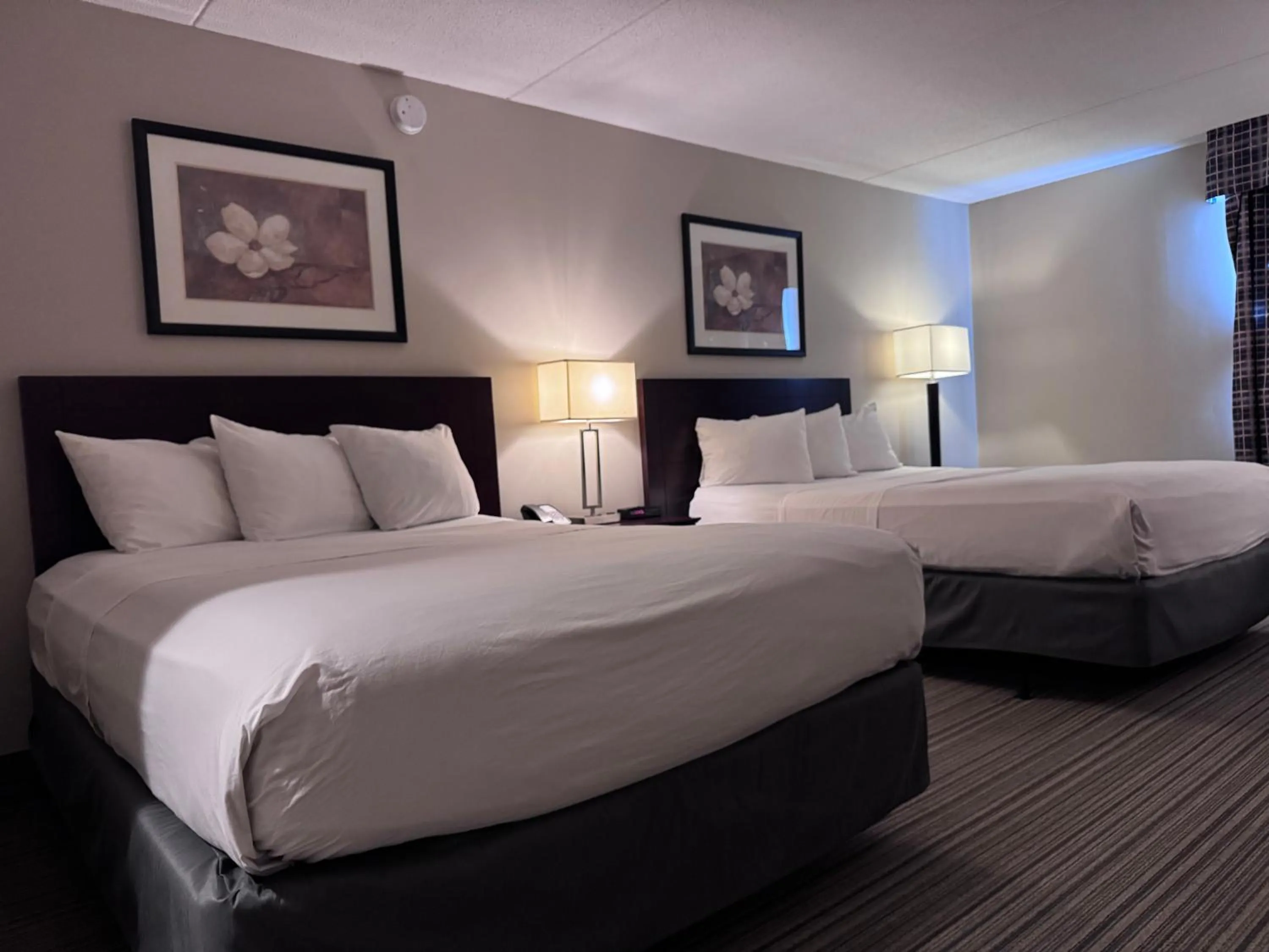 Bedroom, Bed in Ramada by Wyndham London