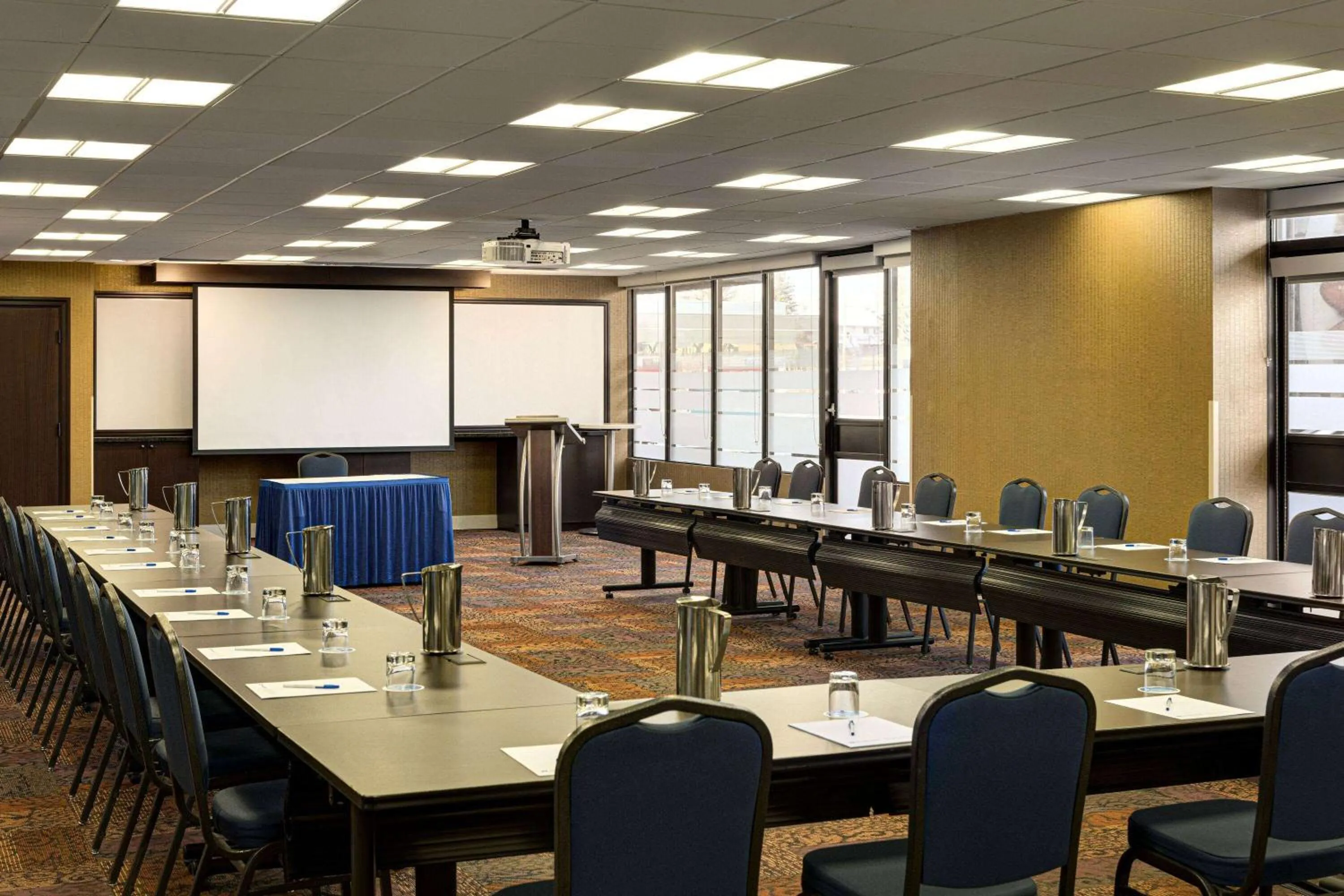 Meeting/conference room in Wyndham Edmonton Hotel and Conference Centre