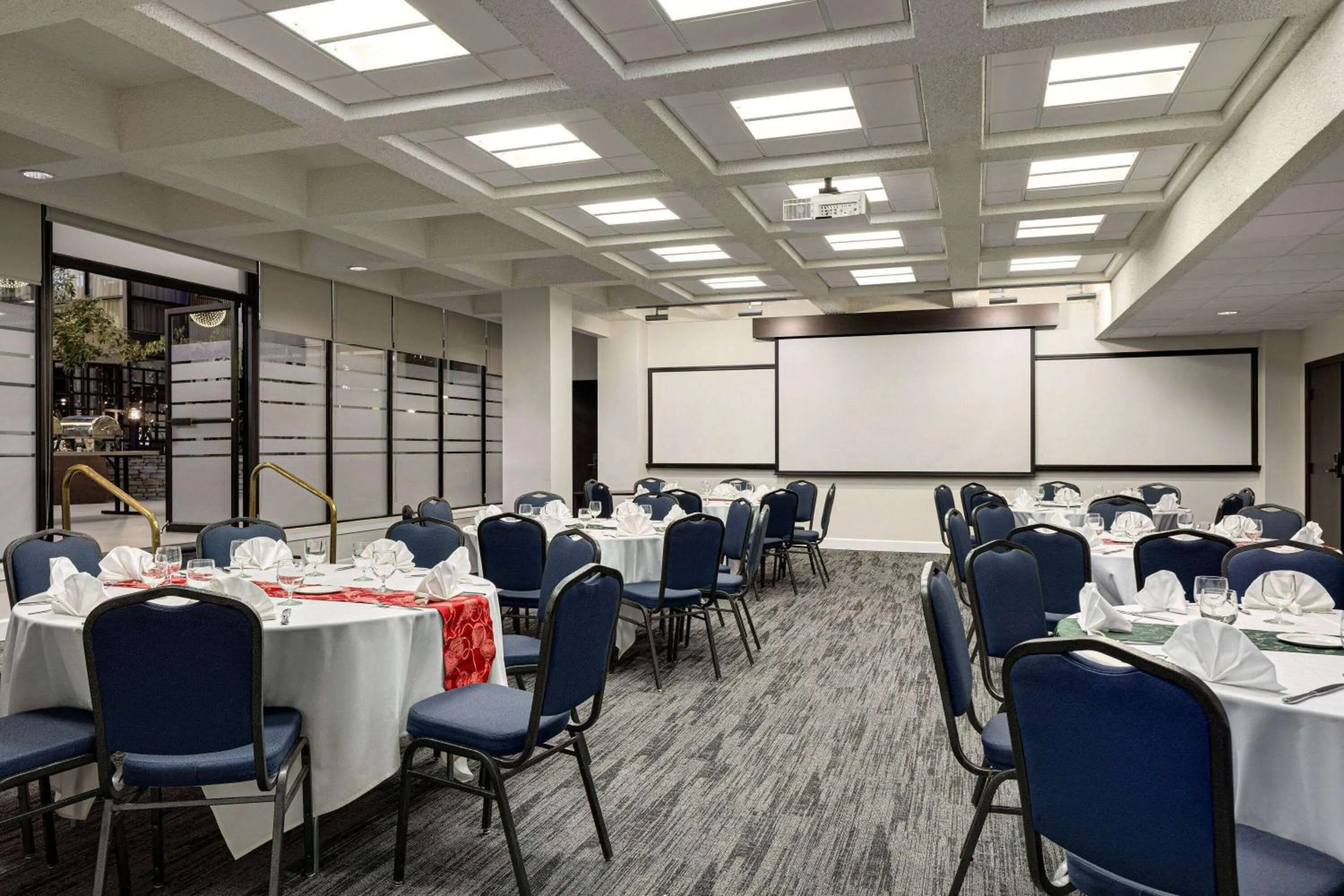 Meeting/conference room in Wyndham Edmonton Hotel and Conference Centre