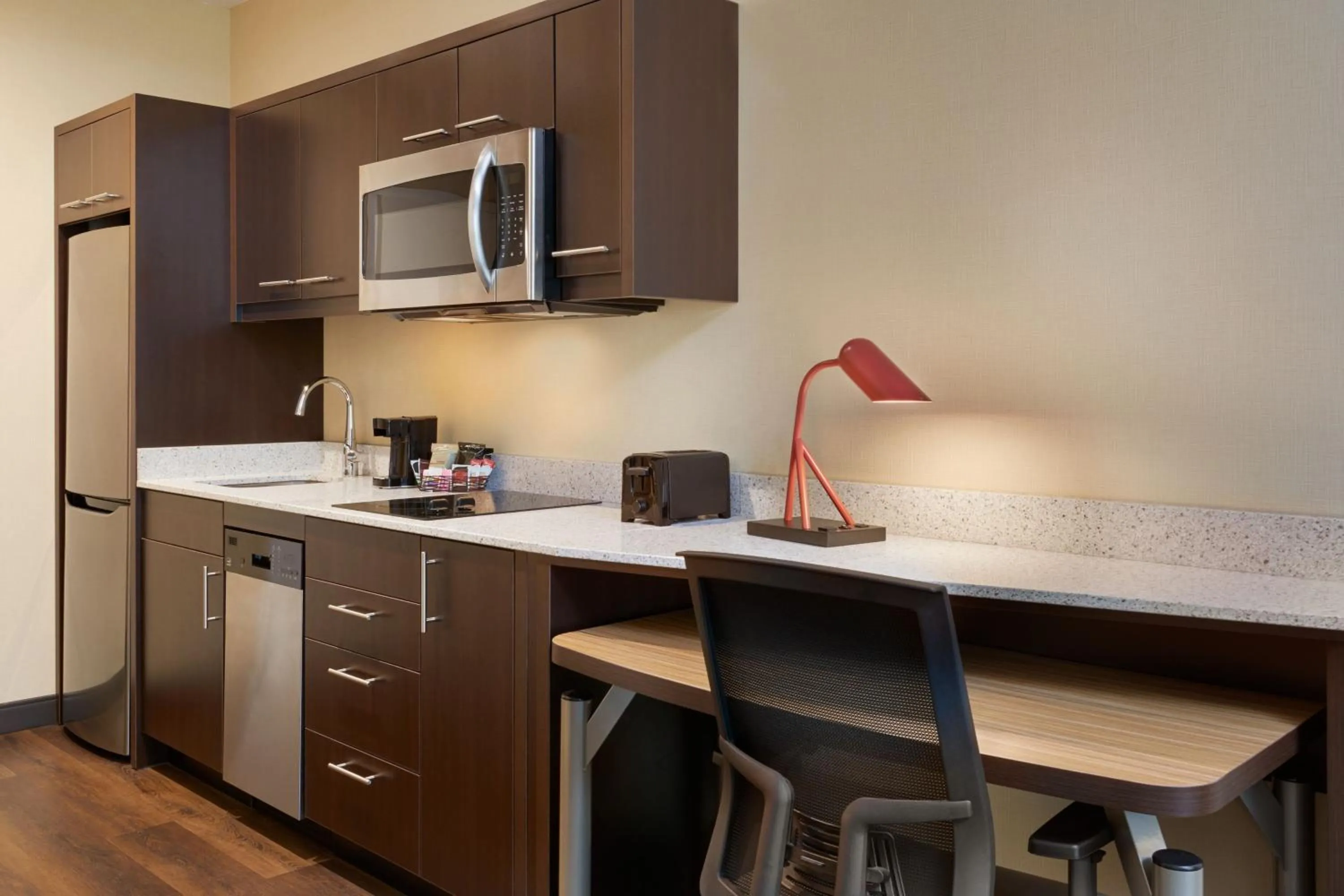 Kitchen or kitchenette in TownePlace Suites by Marriott Toronto Oakville