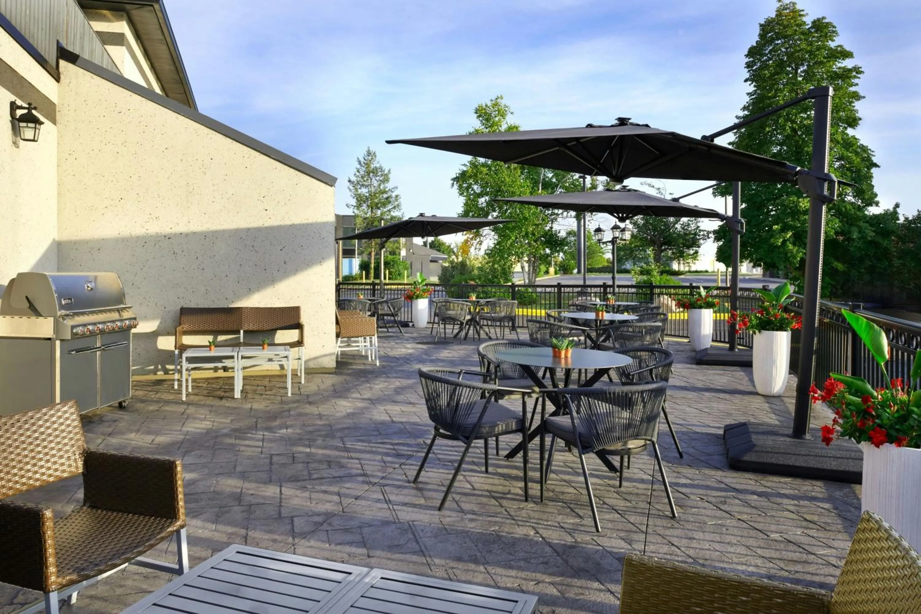 Lounge or bar in TownePlace Suites by Marriott London