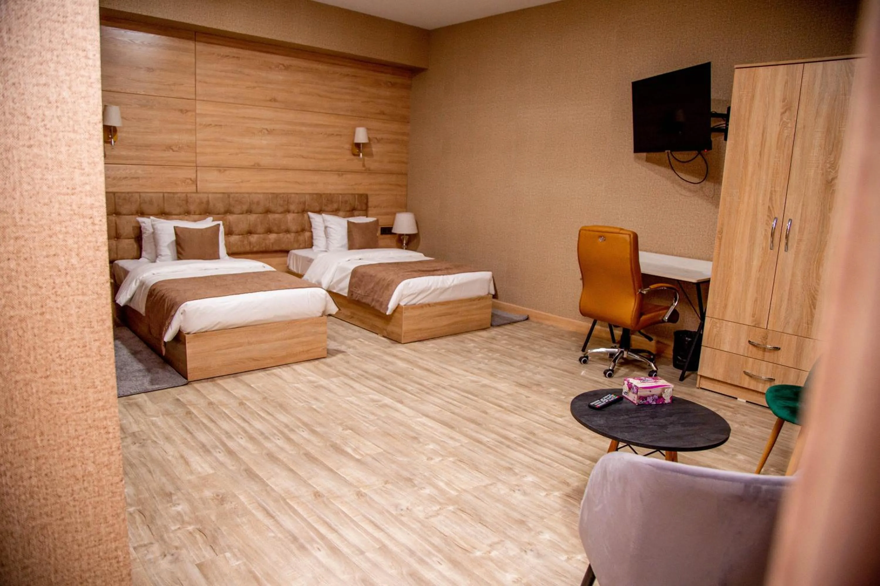 Photo of the whole room, Bed in Central Palace Halal Hotel