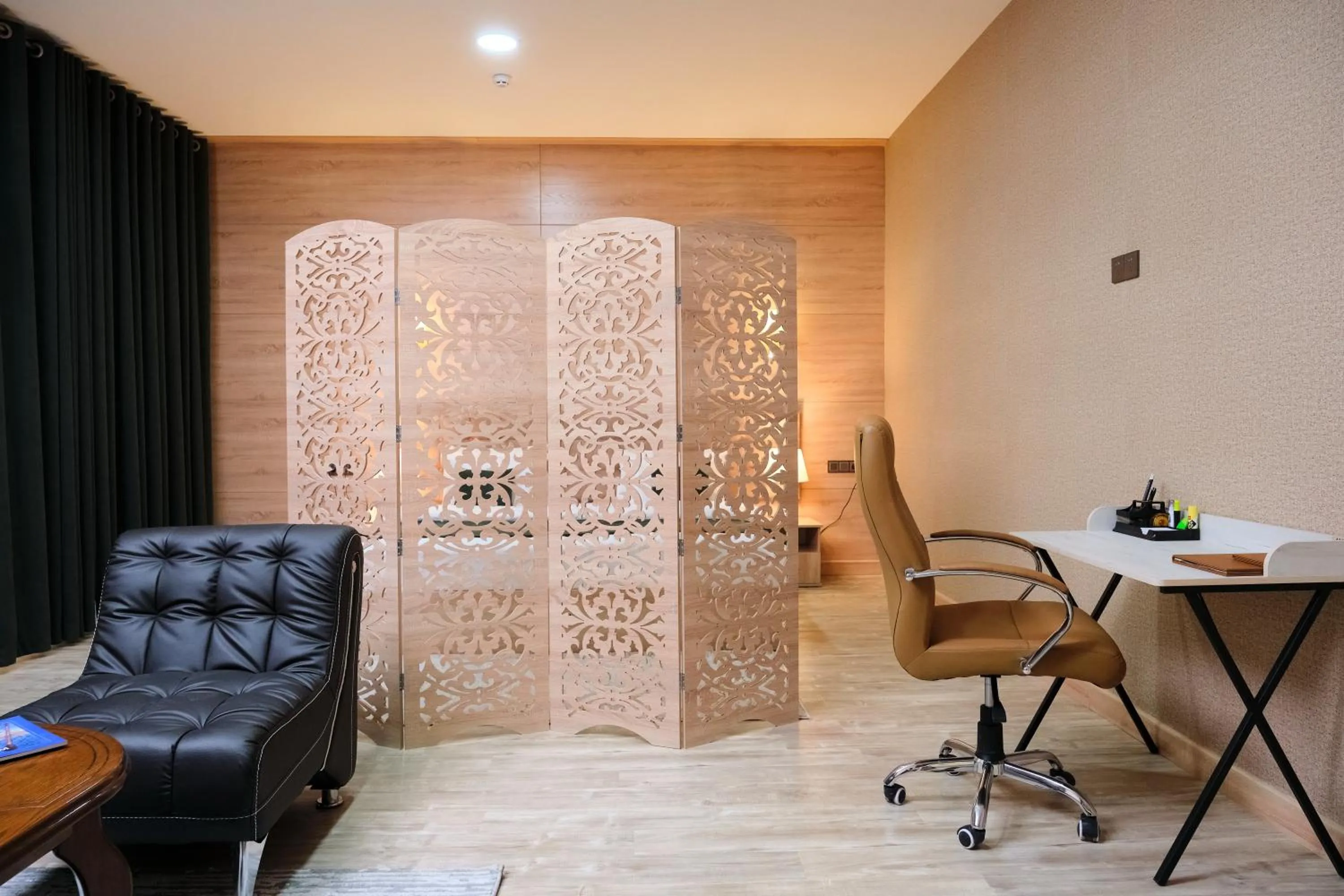 Living room in Central Palace Halal Hotel