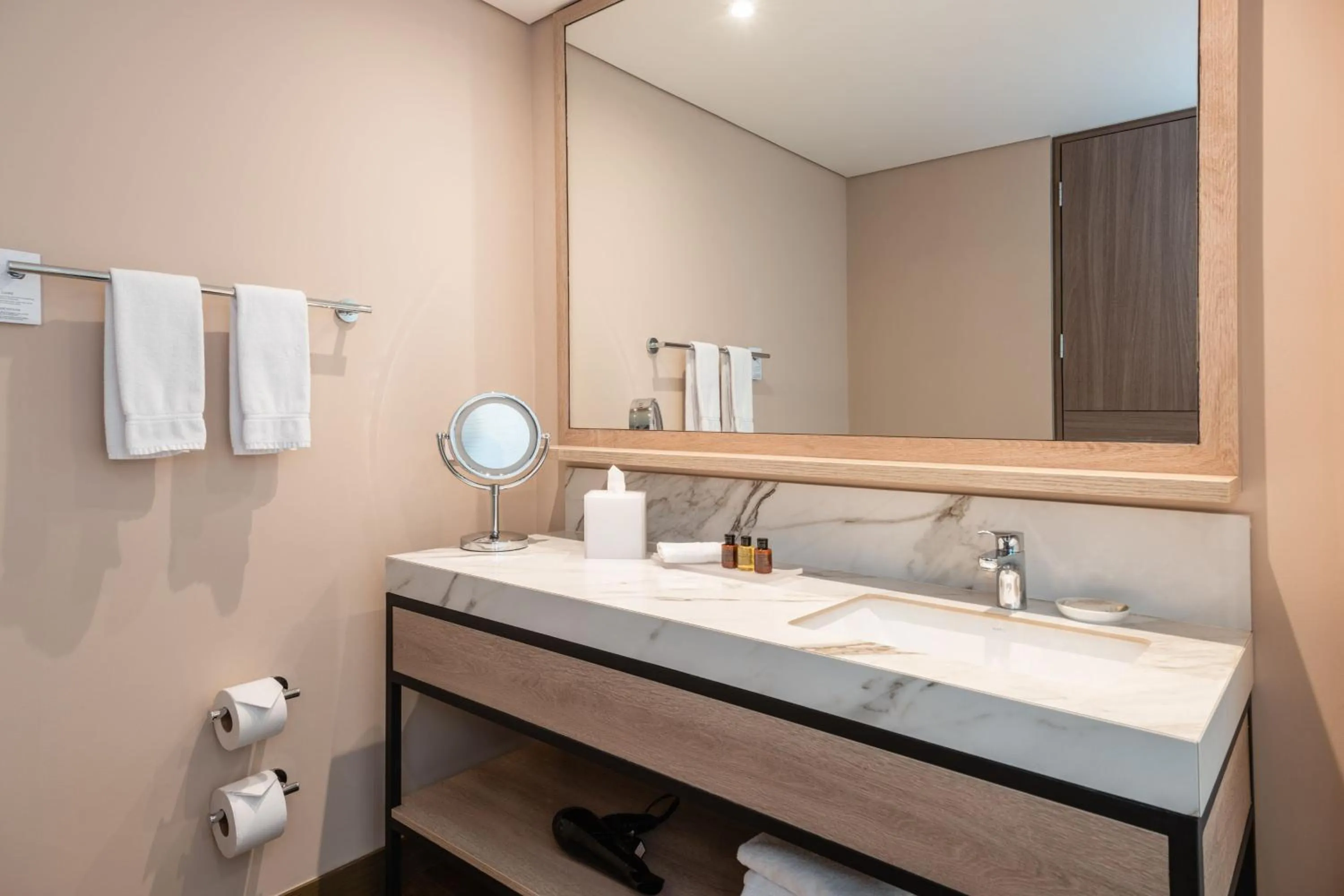 Bathroom in Residence Inn by Marriott Bogota