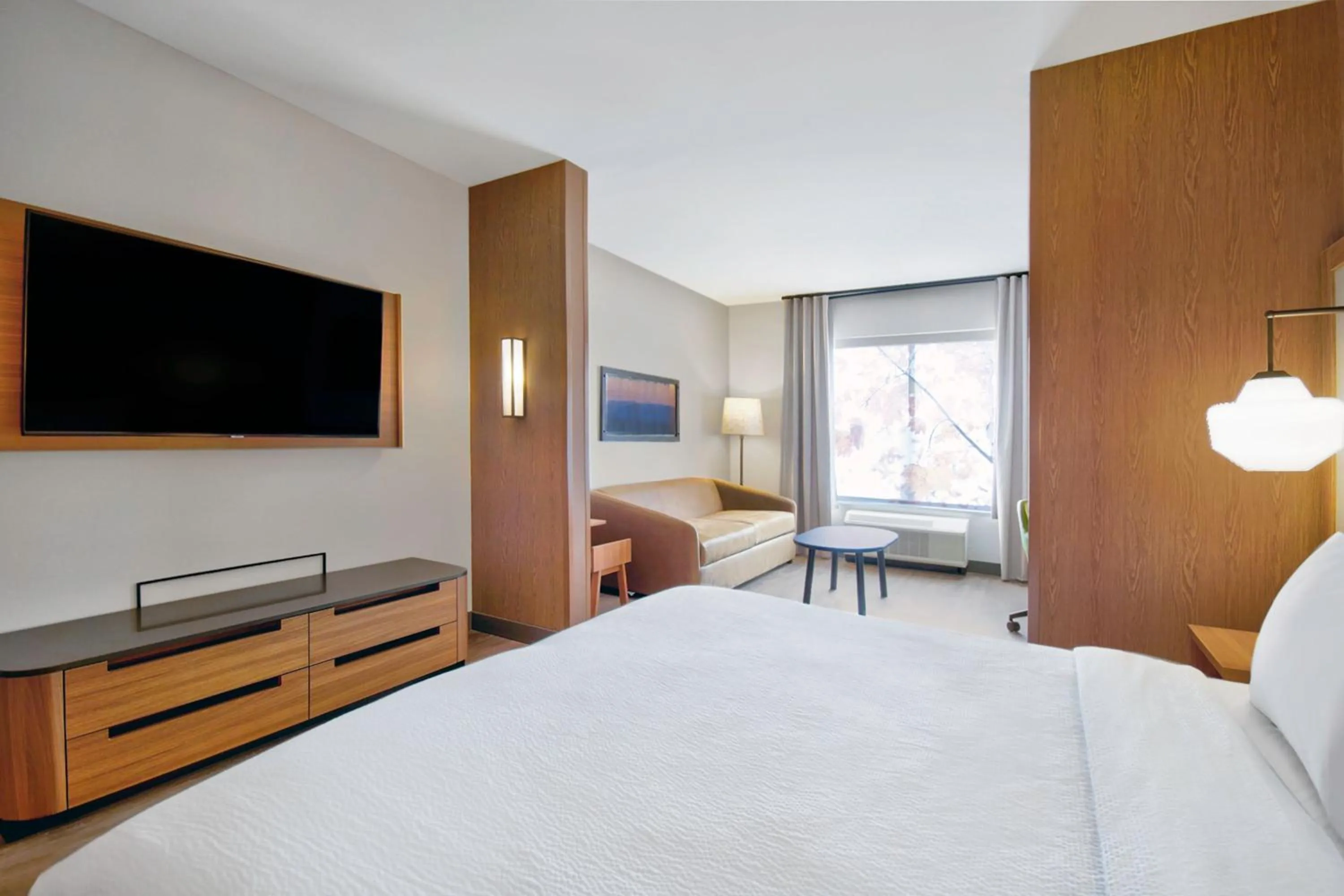 Photo of the whole room, Bed in Fairfield by Marriott Inn & Suites Cincinnati North West Chester