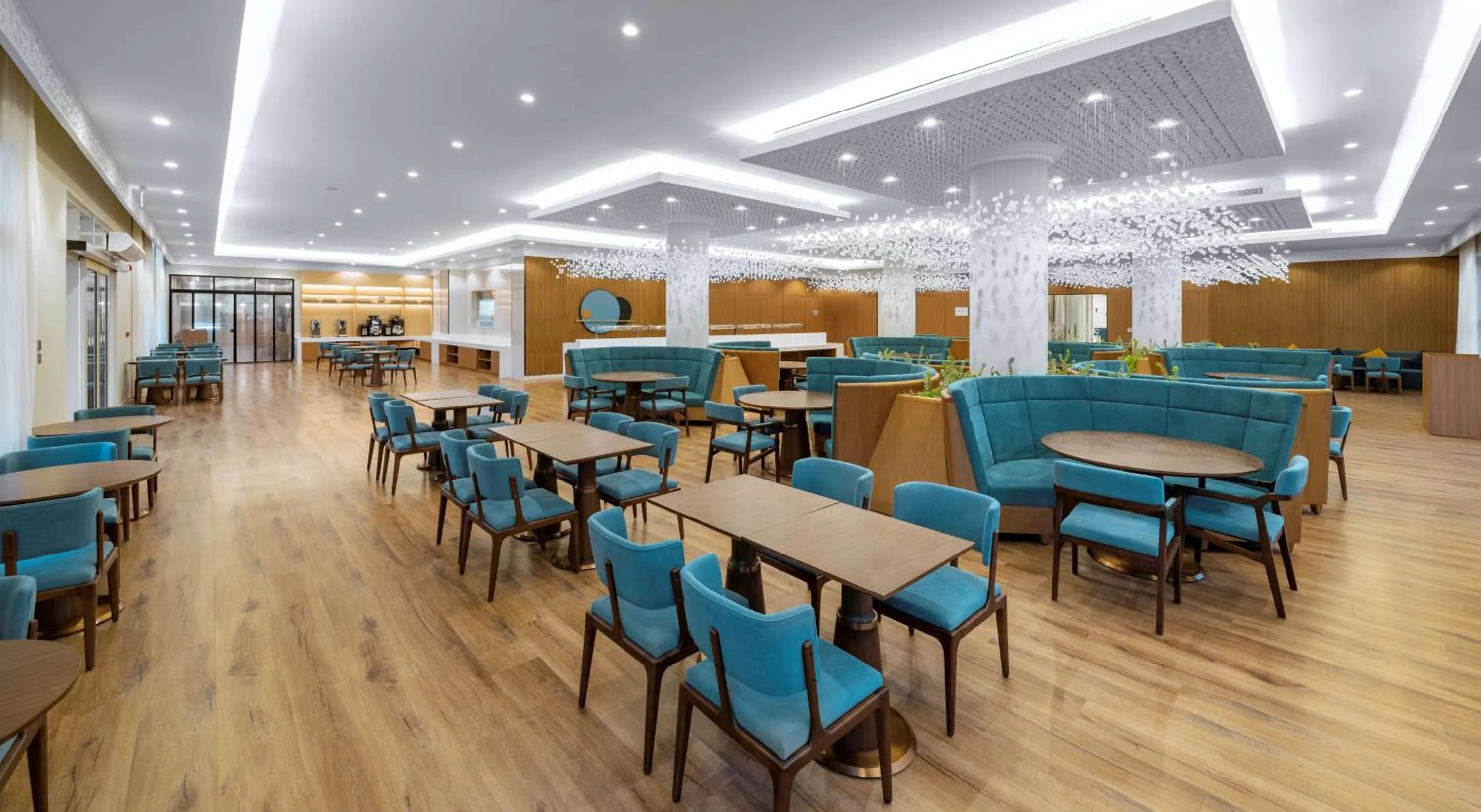 Restaurant/places to eat in Radisson Hotel Riyadh Airport