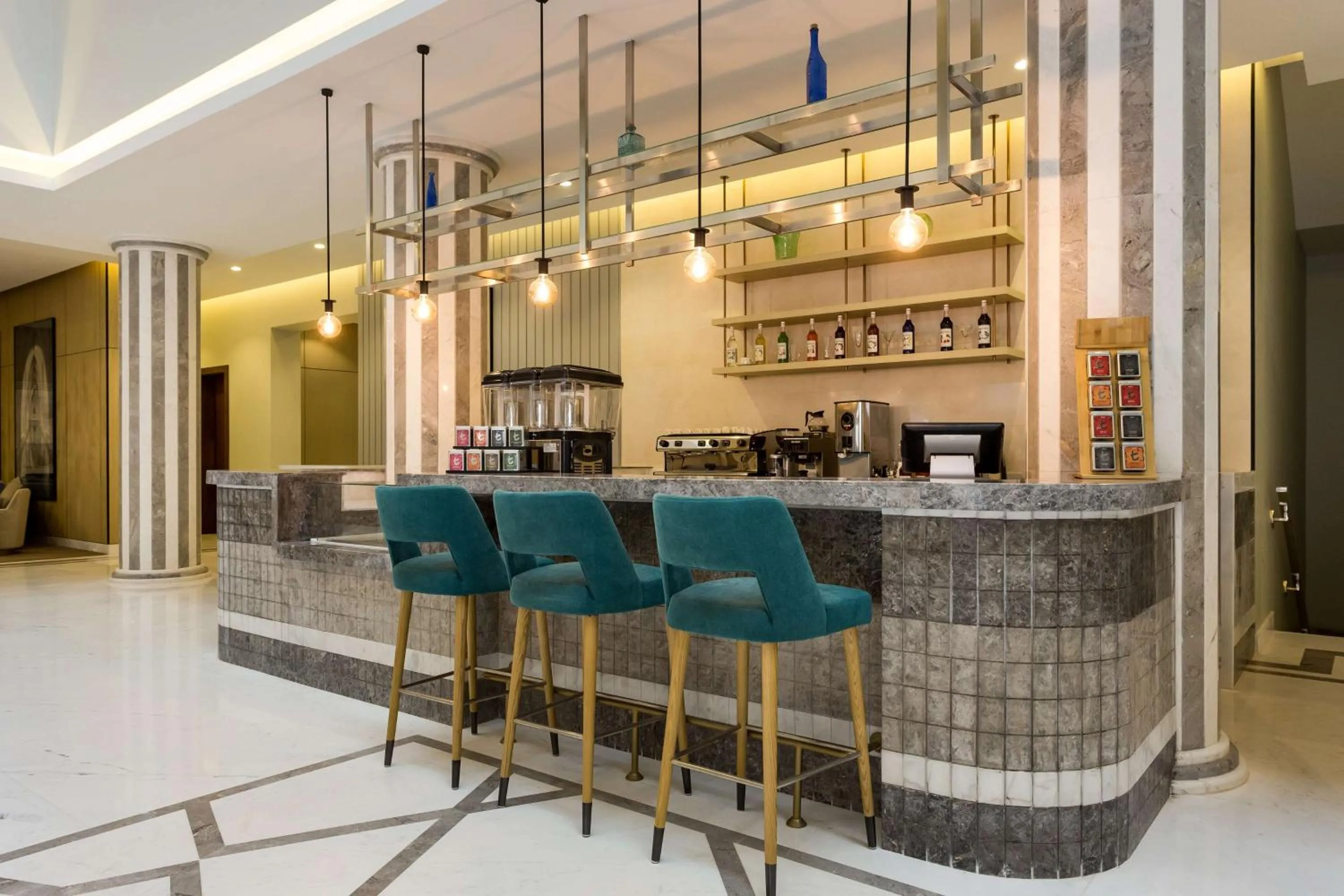 Lounge or bar in Radisson Hotel Riyadh Airport