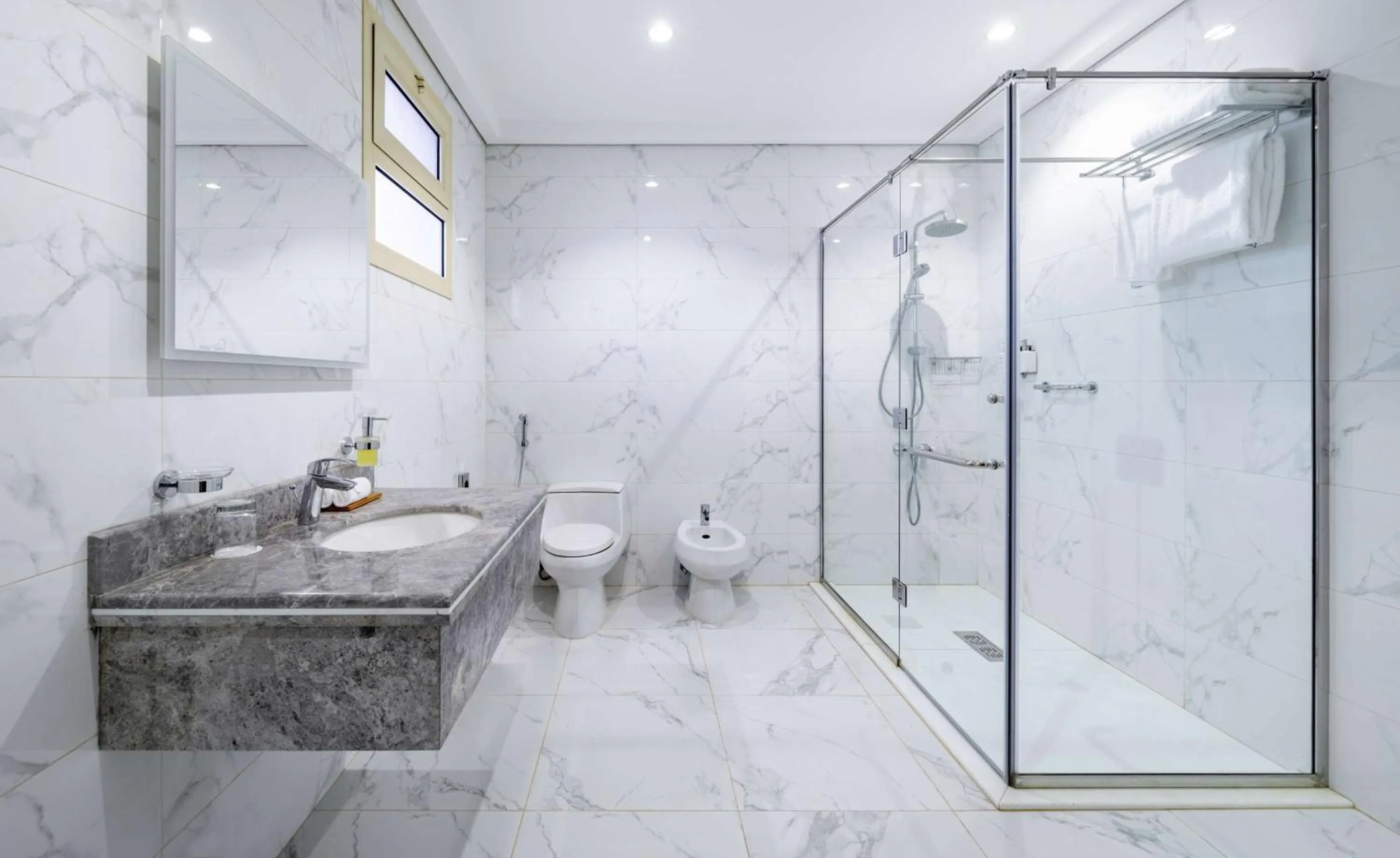 Bathroom in Radisson Hotel Riyadh Airport