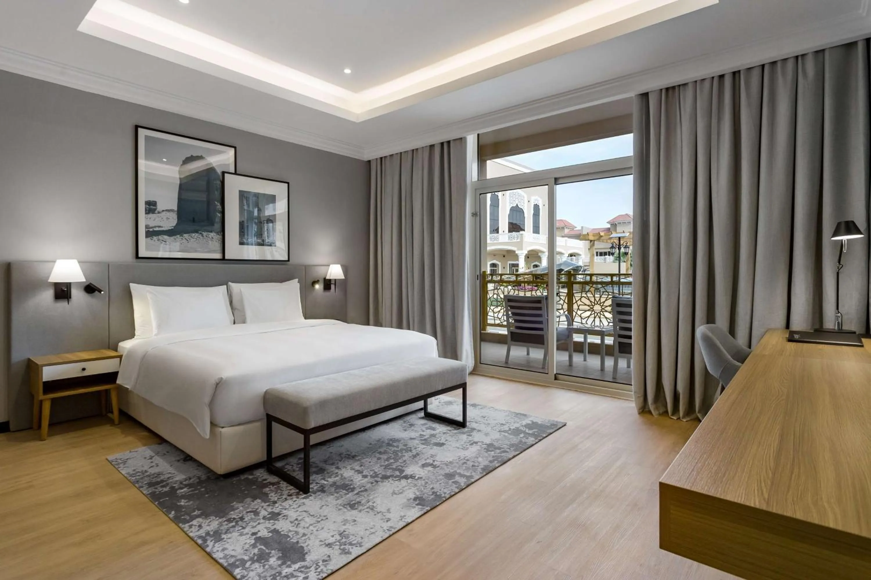 Bedroom, Bed in Radisson Hotel Riyadh Airport