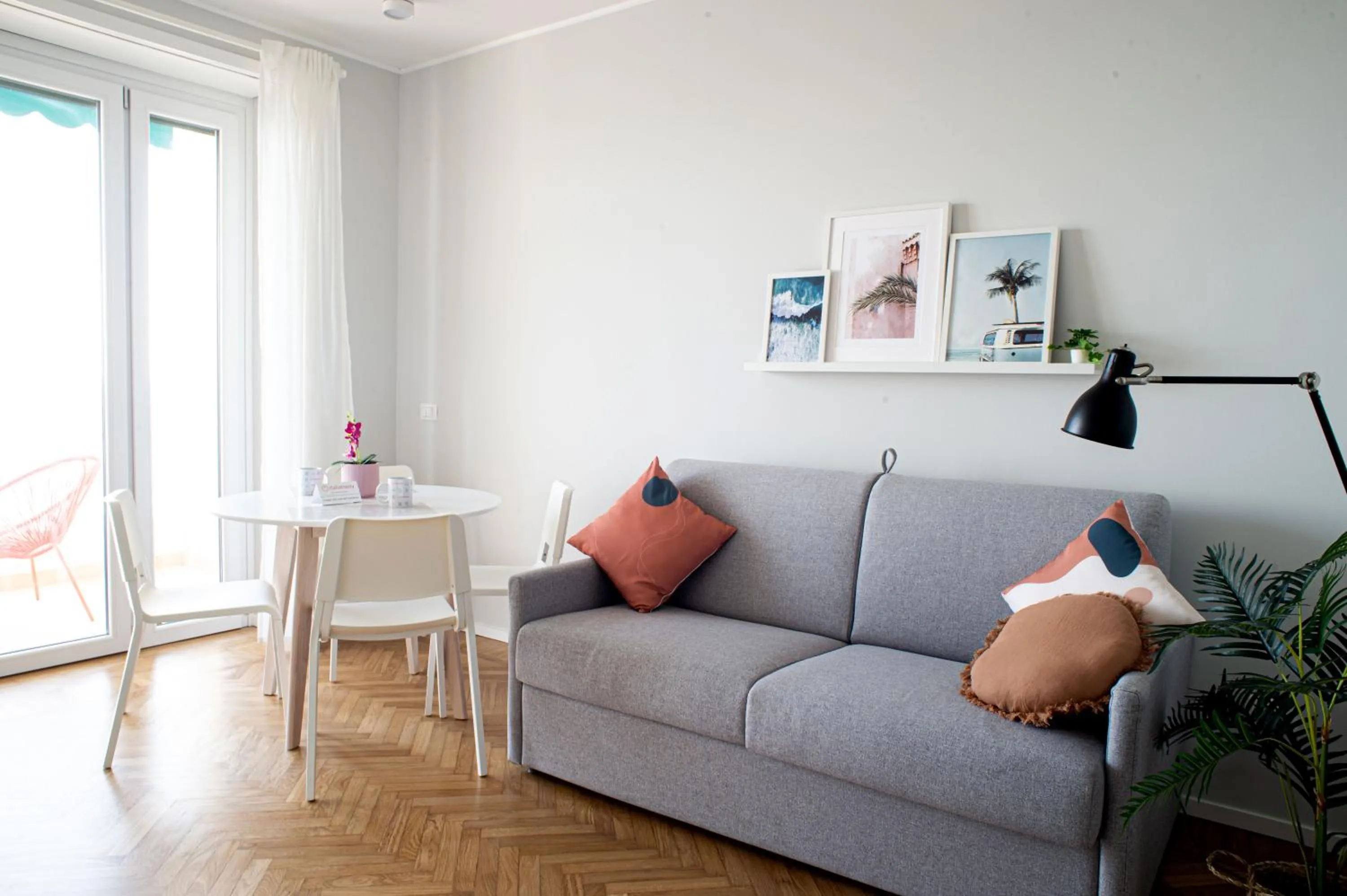 Living room in Marconi 442