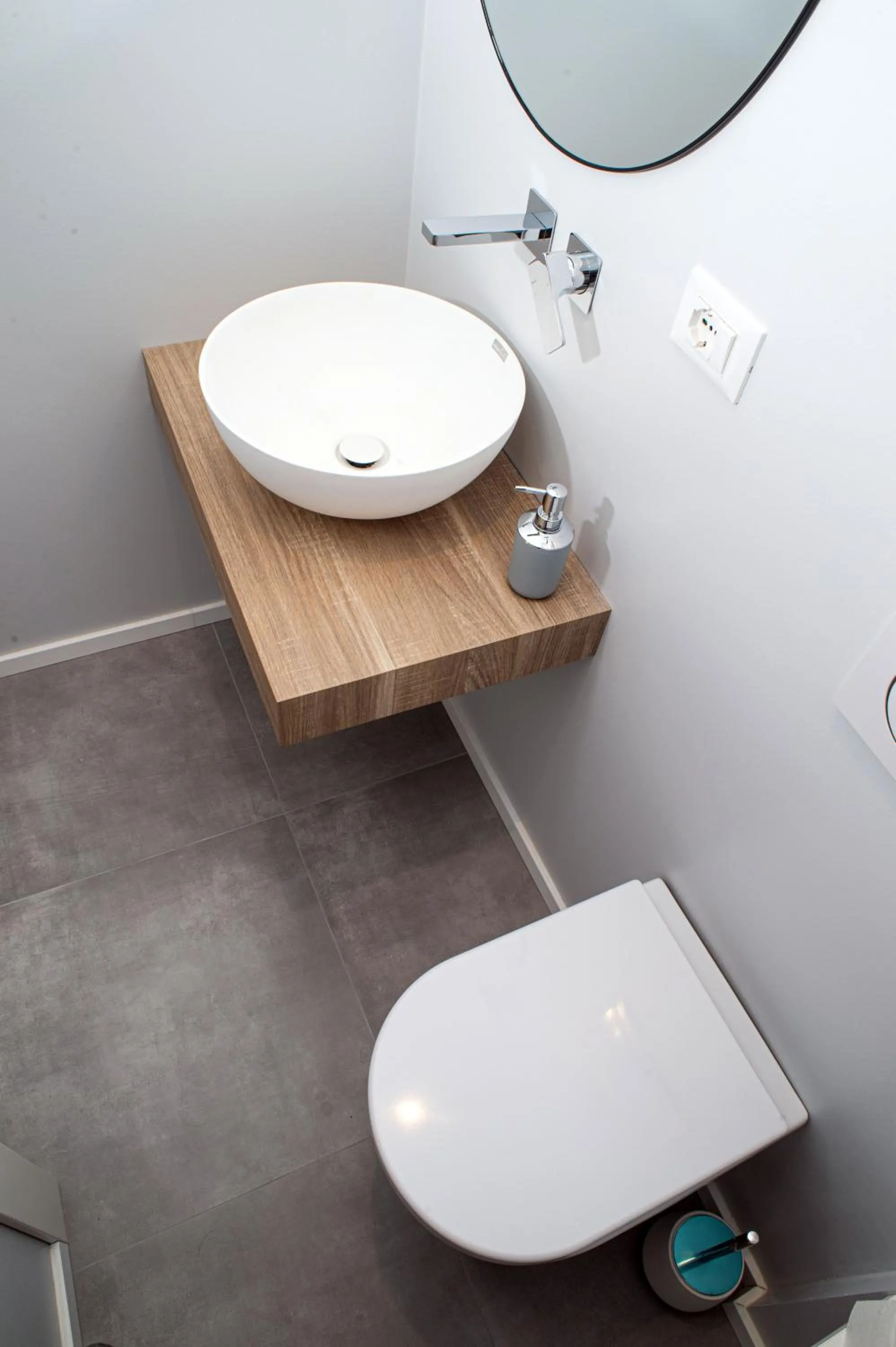 Bathroom in Marconi 442