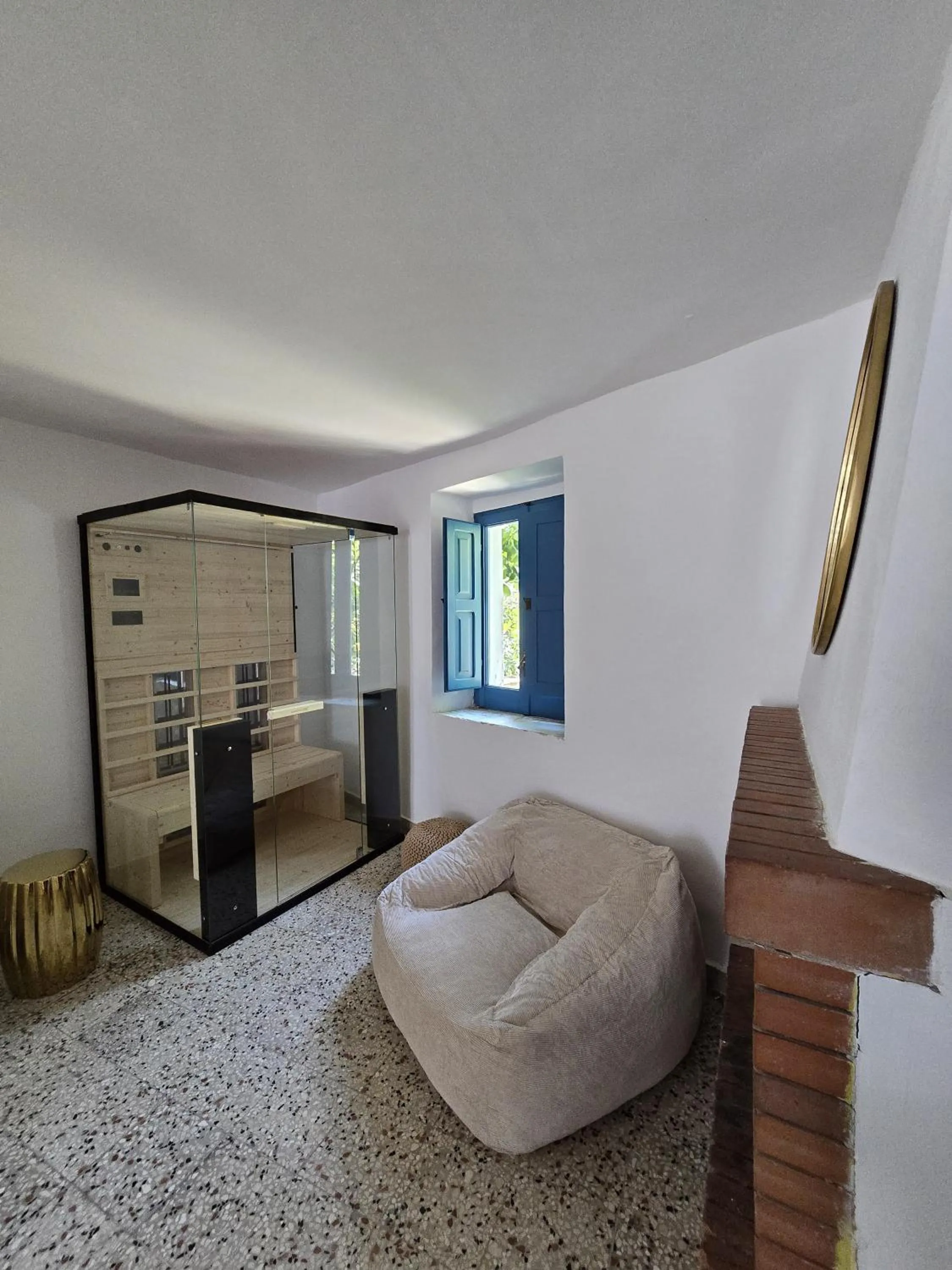 Living room, Bed in Terra Muronis Hotel Diffuso