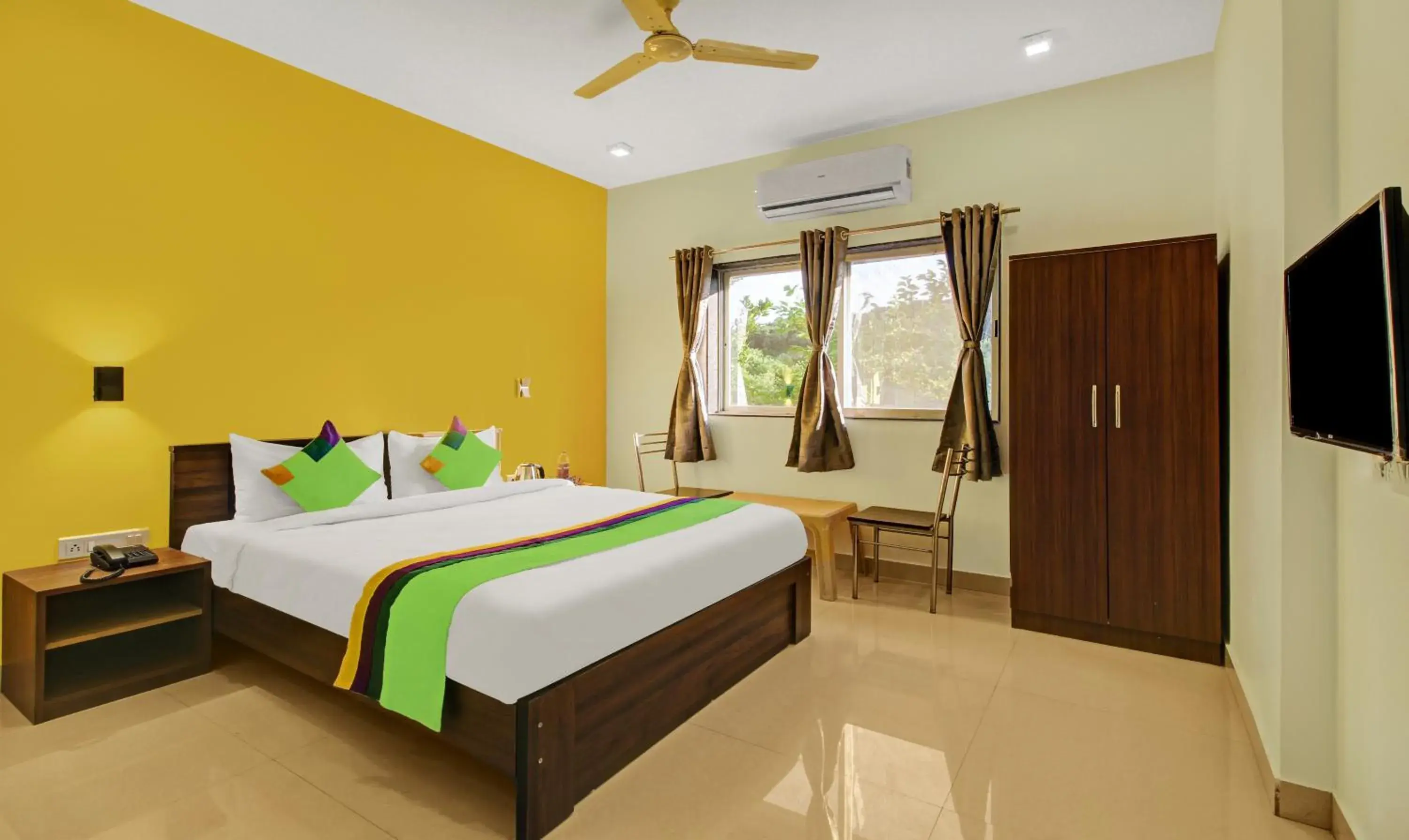 Treebo La Paradise Treebo La Paradise