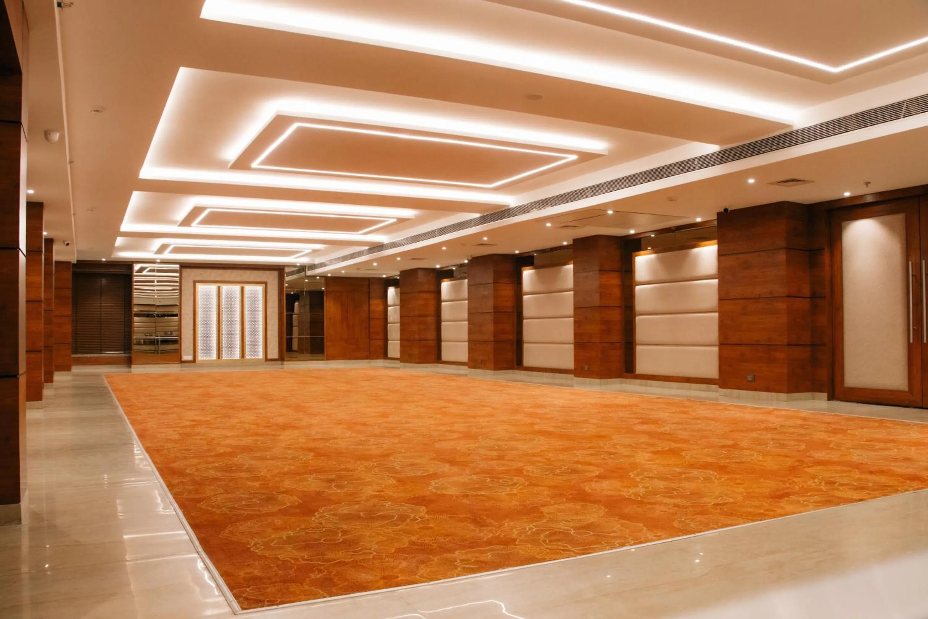 Banquet/Function facilities in Playotel Premier Vijay Nagar