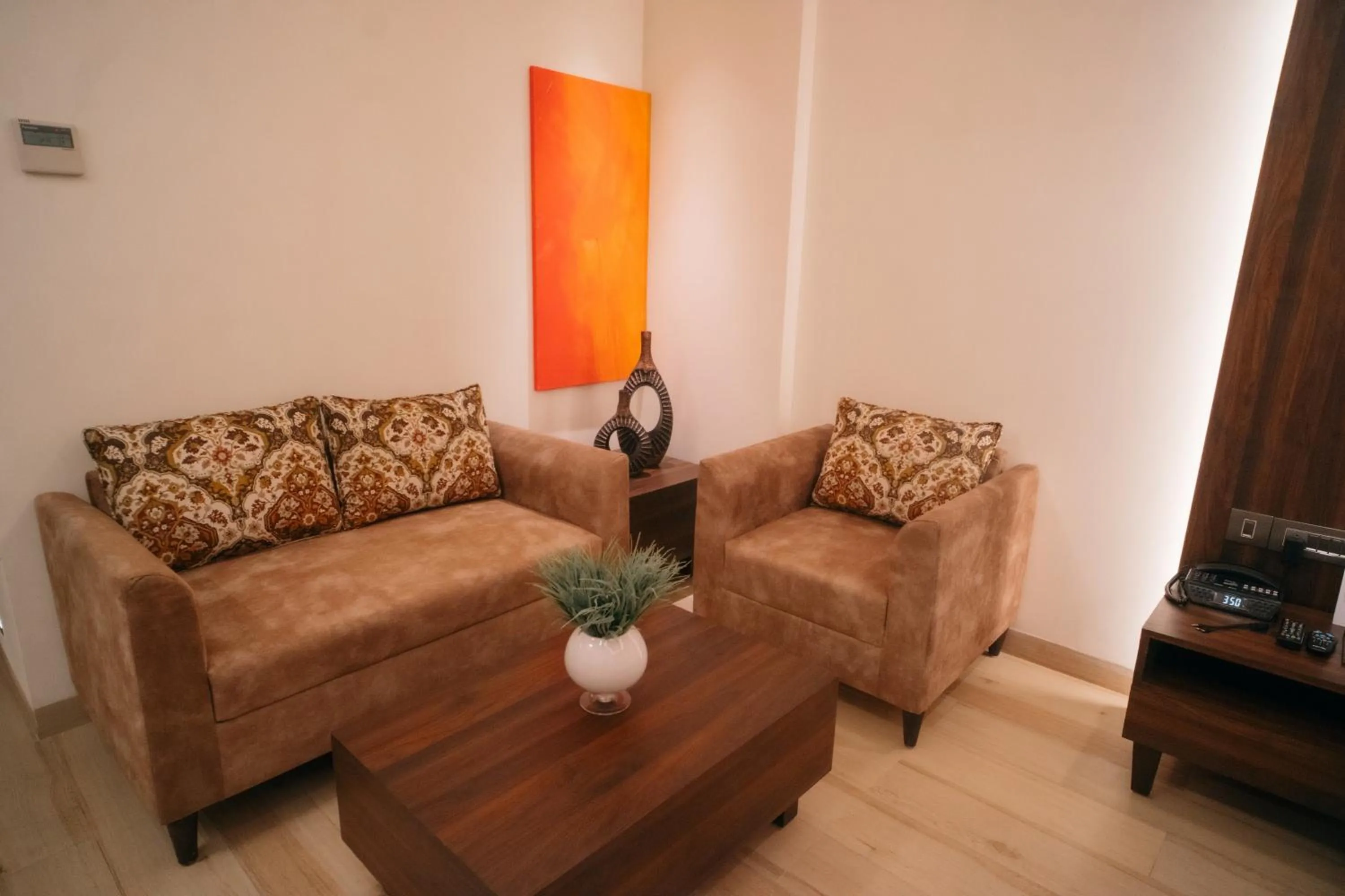 Seating area in Playotel Premier Vijay Nagar