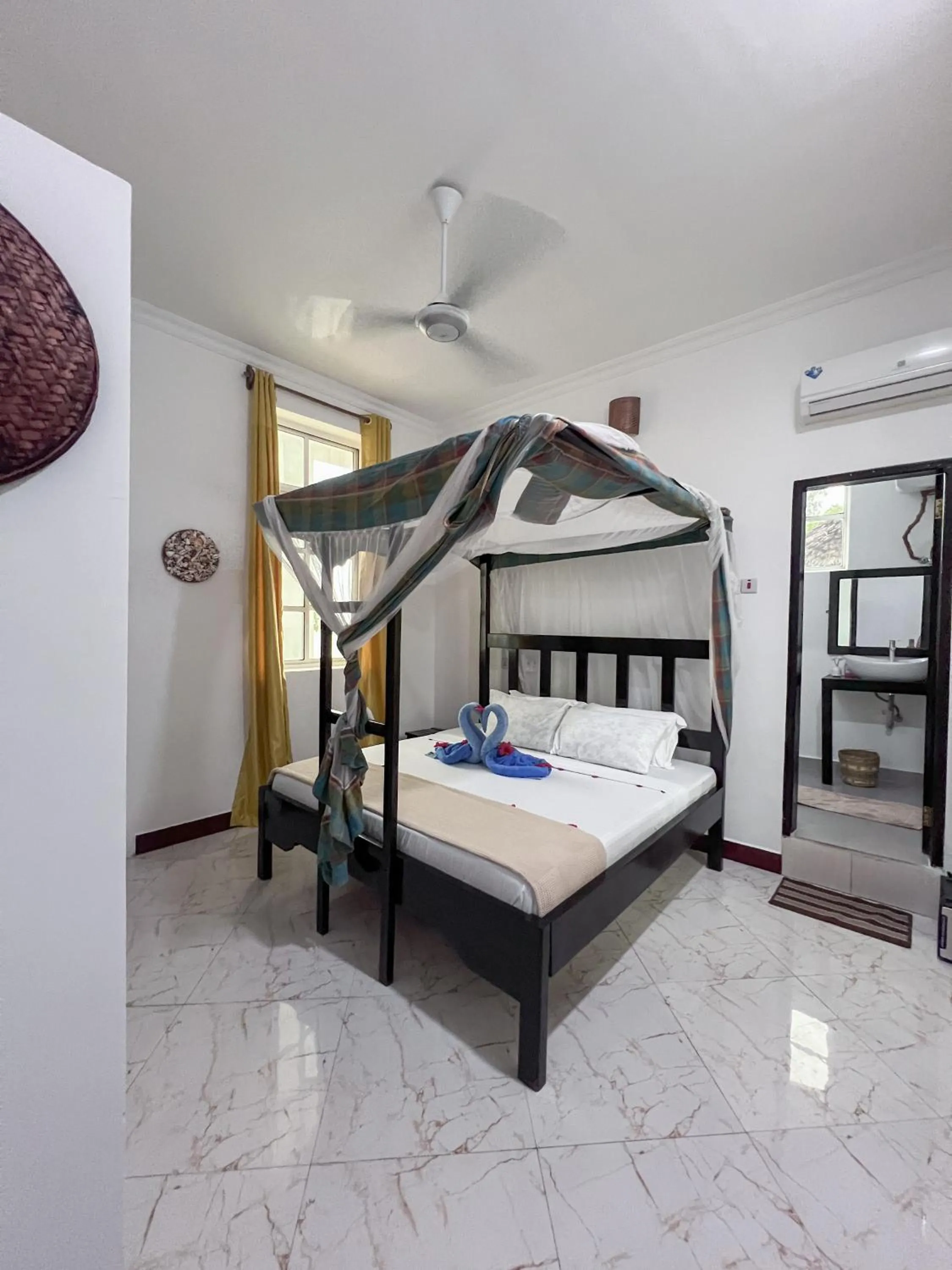 Bed in Crystal Beach Nungwi