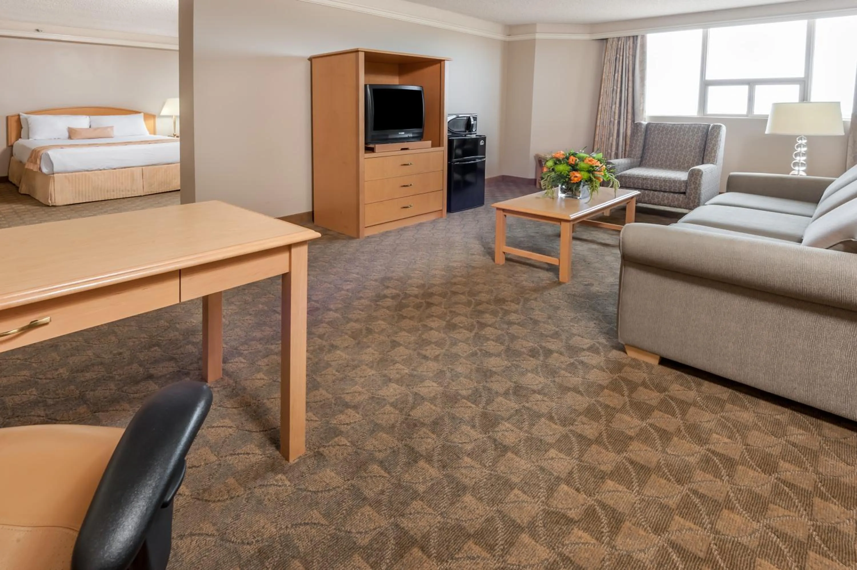 Coffee/tea facilities in Edmonton Inn and Conference Centre