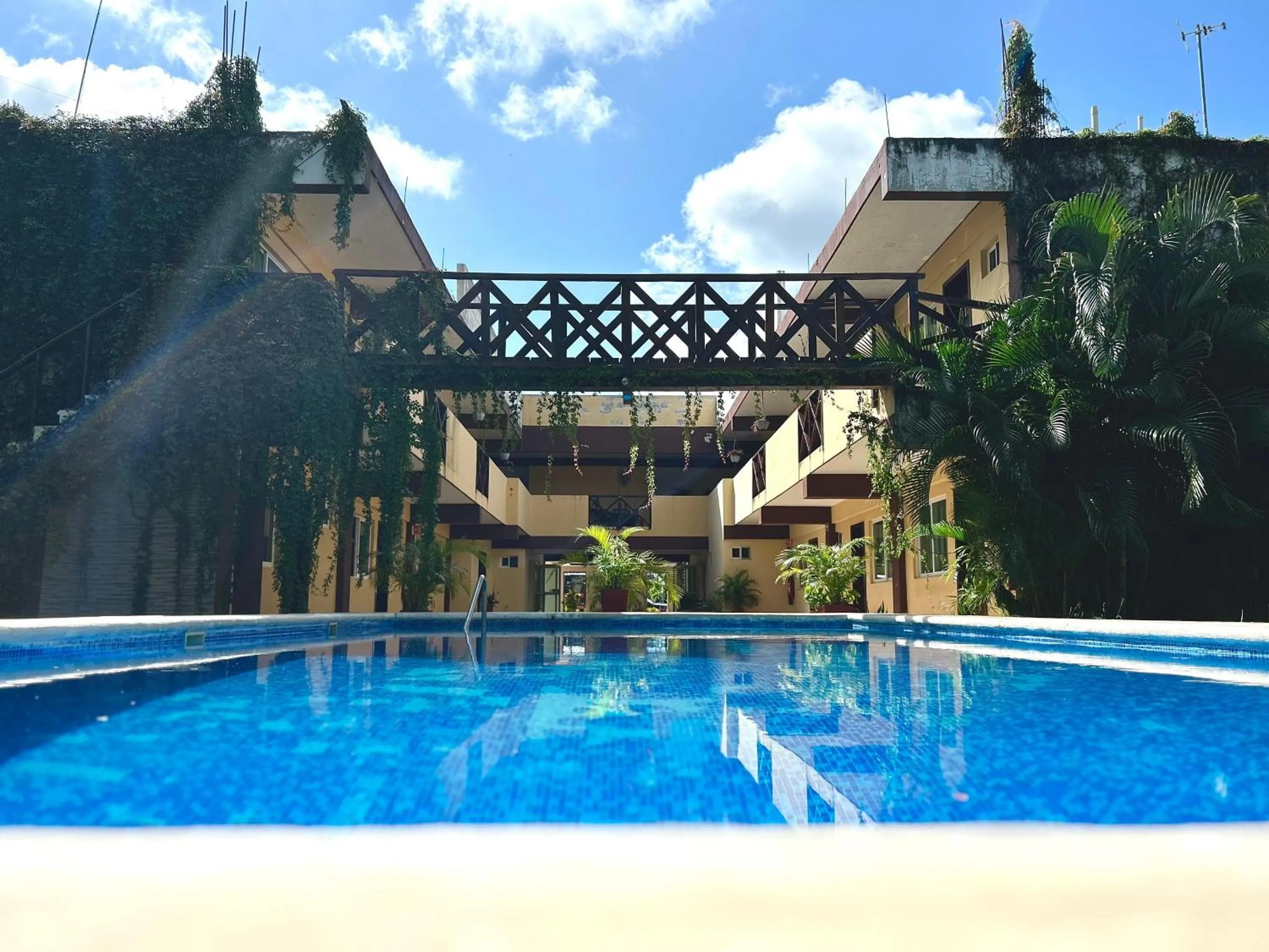 Swimming pool in Framfor Inn