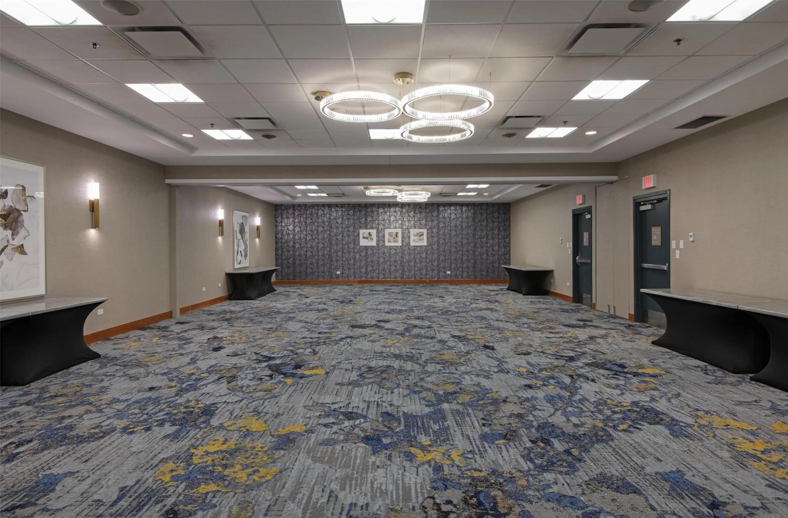 Meeting/conference room in DoubleTree by Hilton West Edmonton