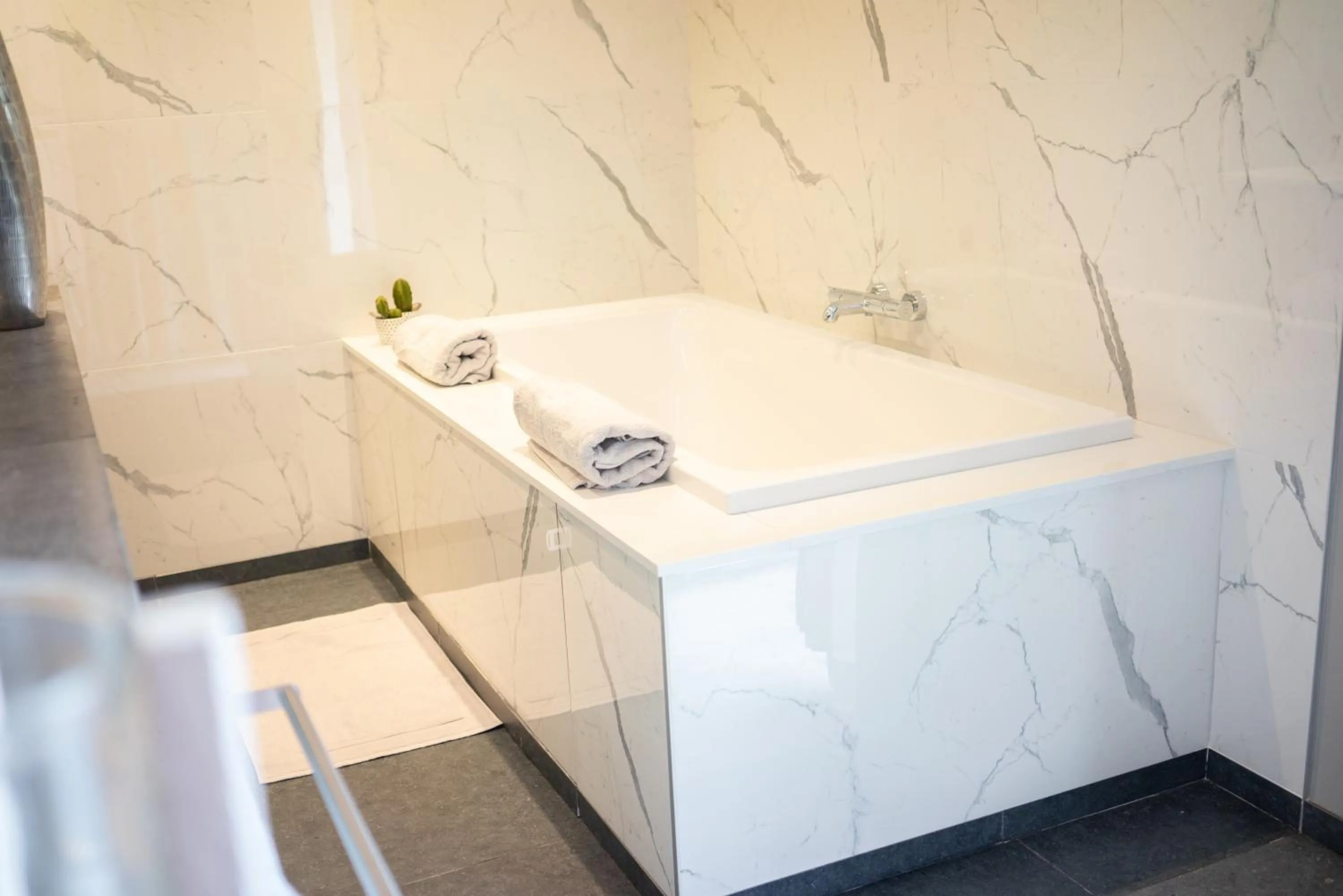 Bath in Villa les érables Restaurant Linea