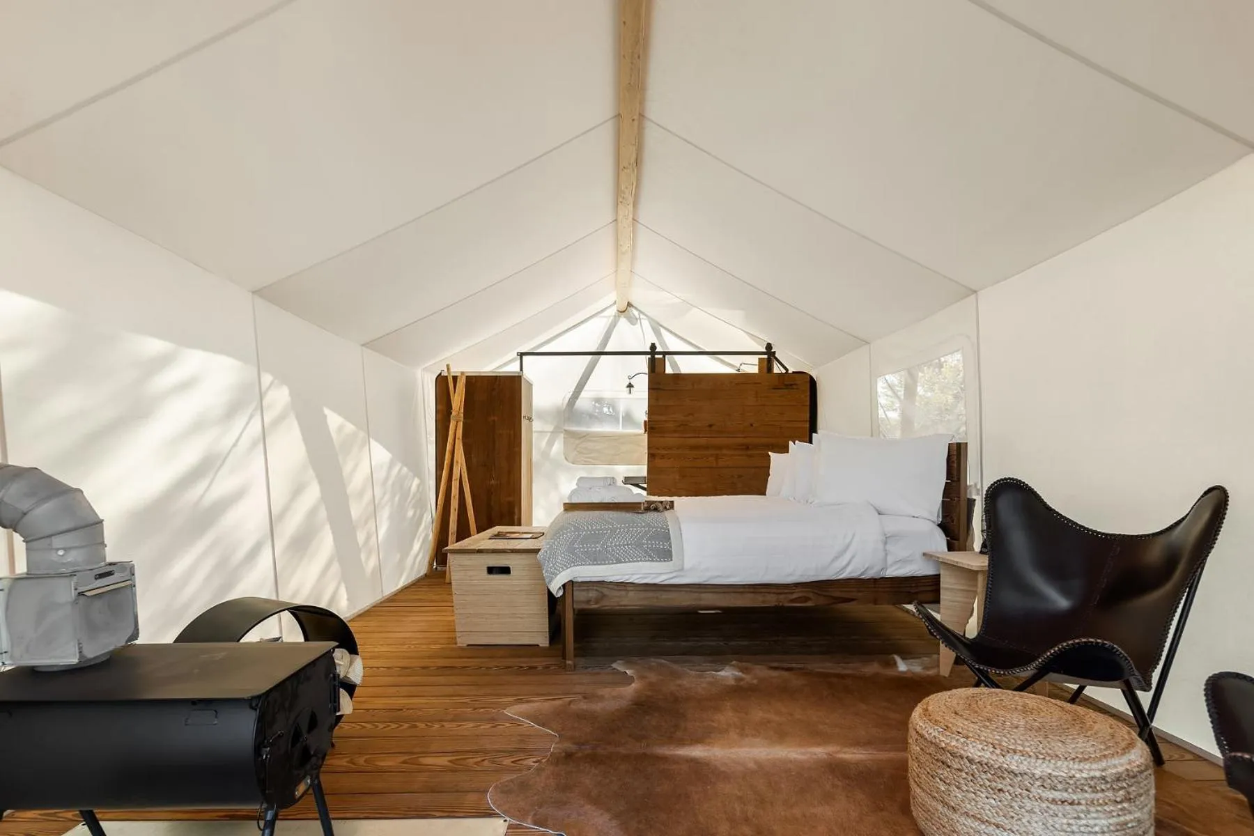 Bed in Under Canvas Bryce Canyon