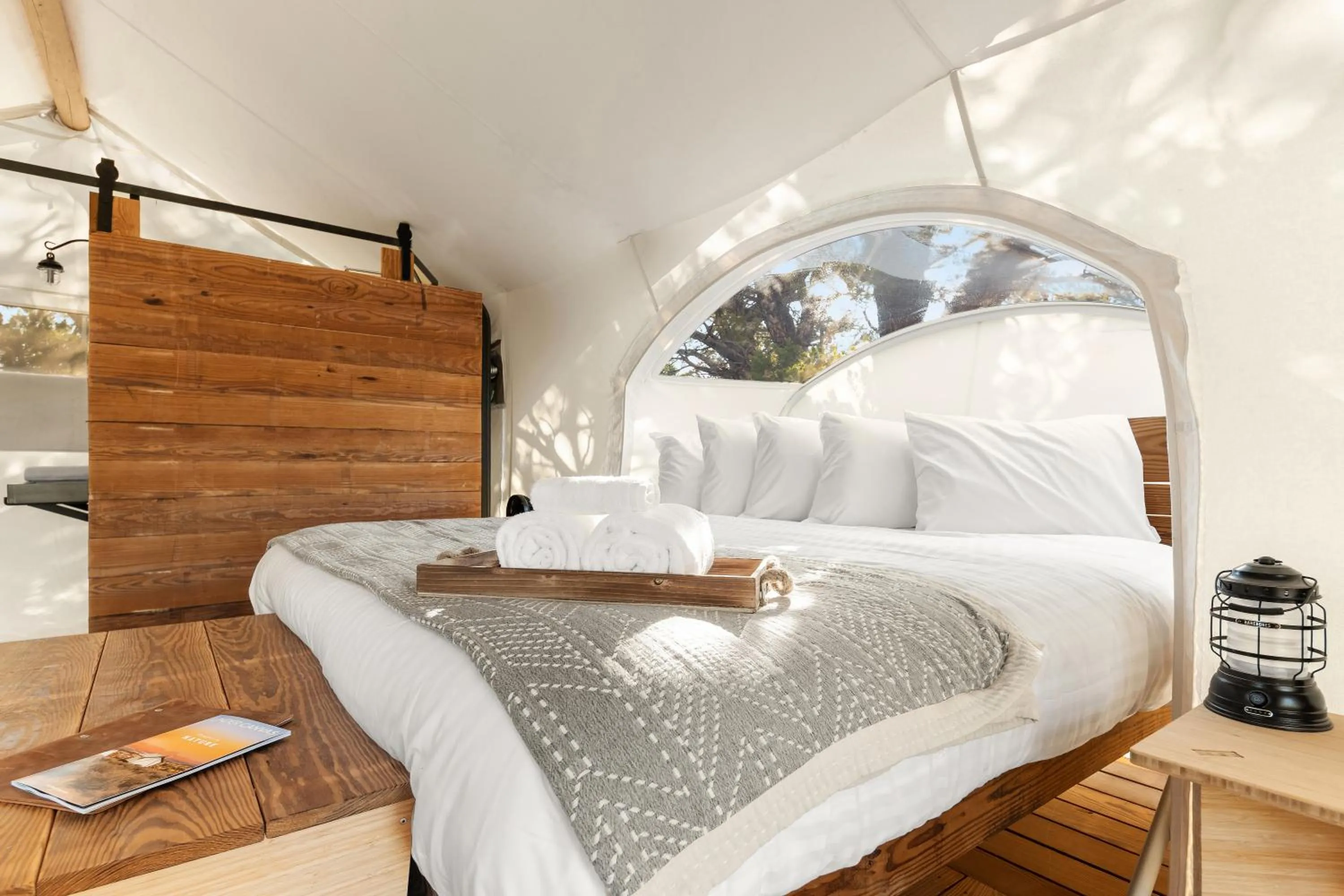 Bed in Under Canvas Bryce Canyon