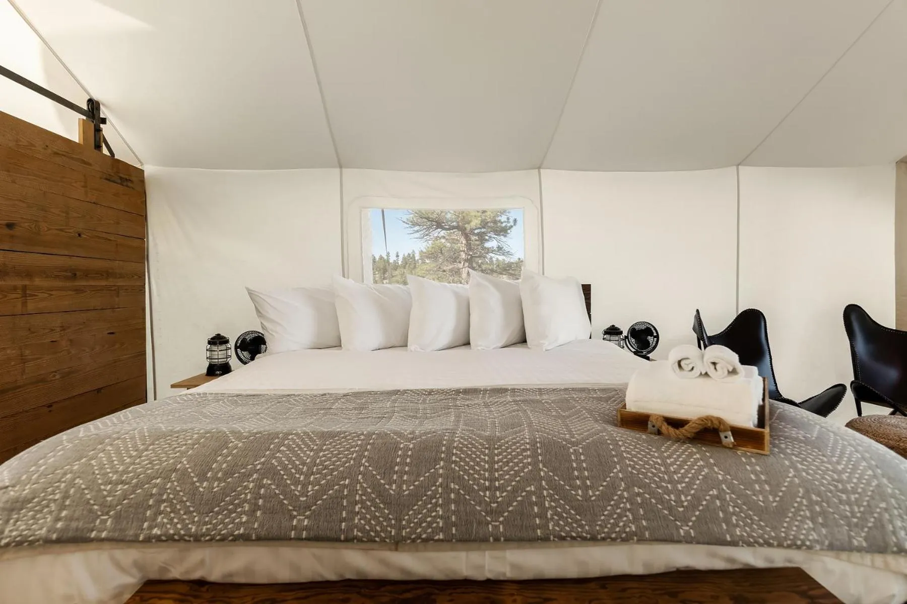 Bed in Under Canvas Bryce Canyon