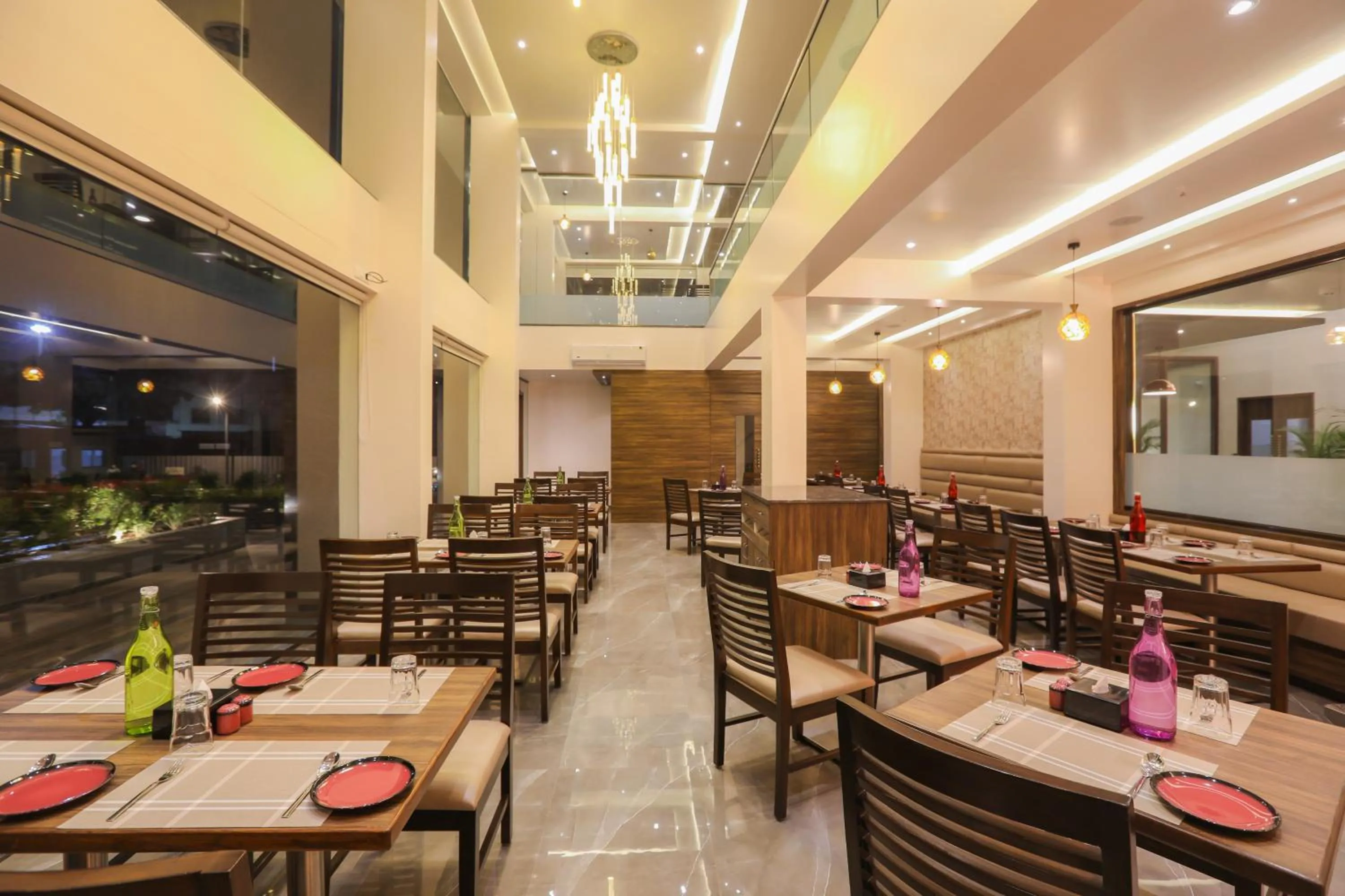 Restaurant/places to eat in Enrise by Sayaji, Khed Shivapur Pune