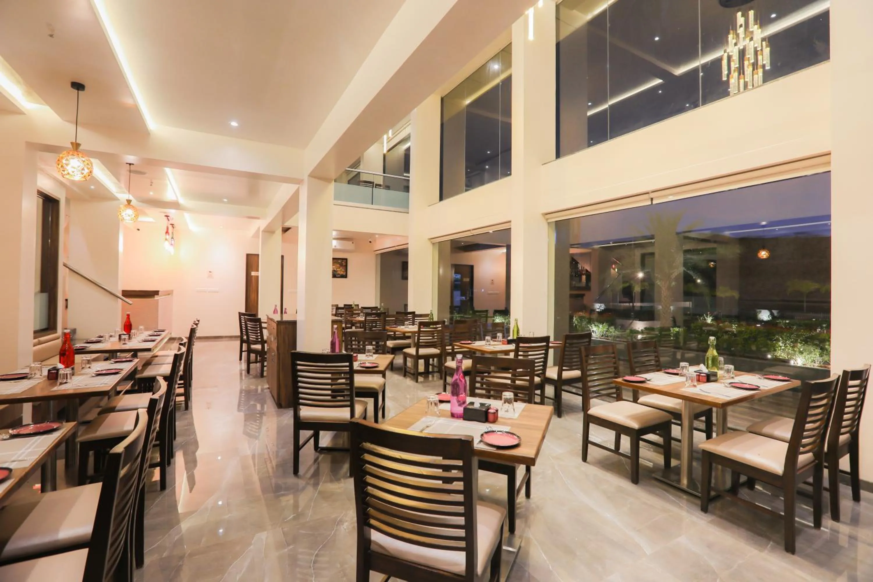 Restaurant/places to eat in Enrise by Sayaji, Khed Shivapur Pune