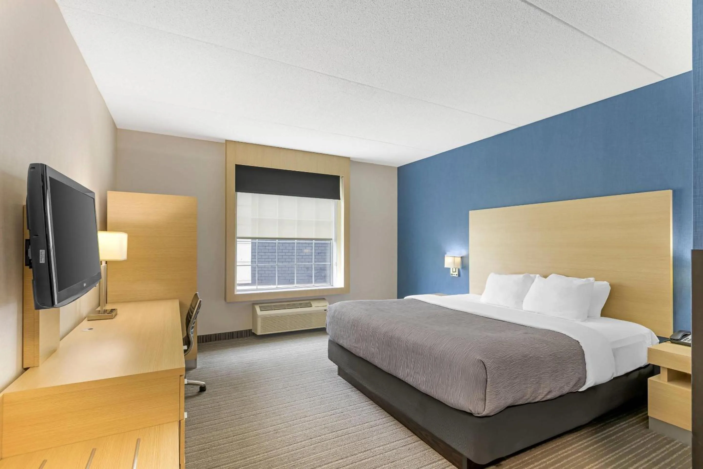 Bedroom, Bed in Quality Inn & Suites