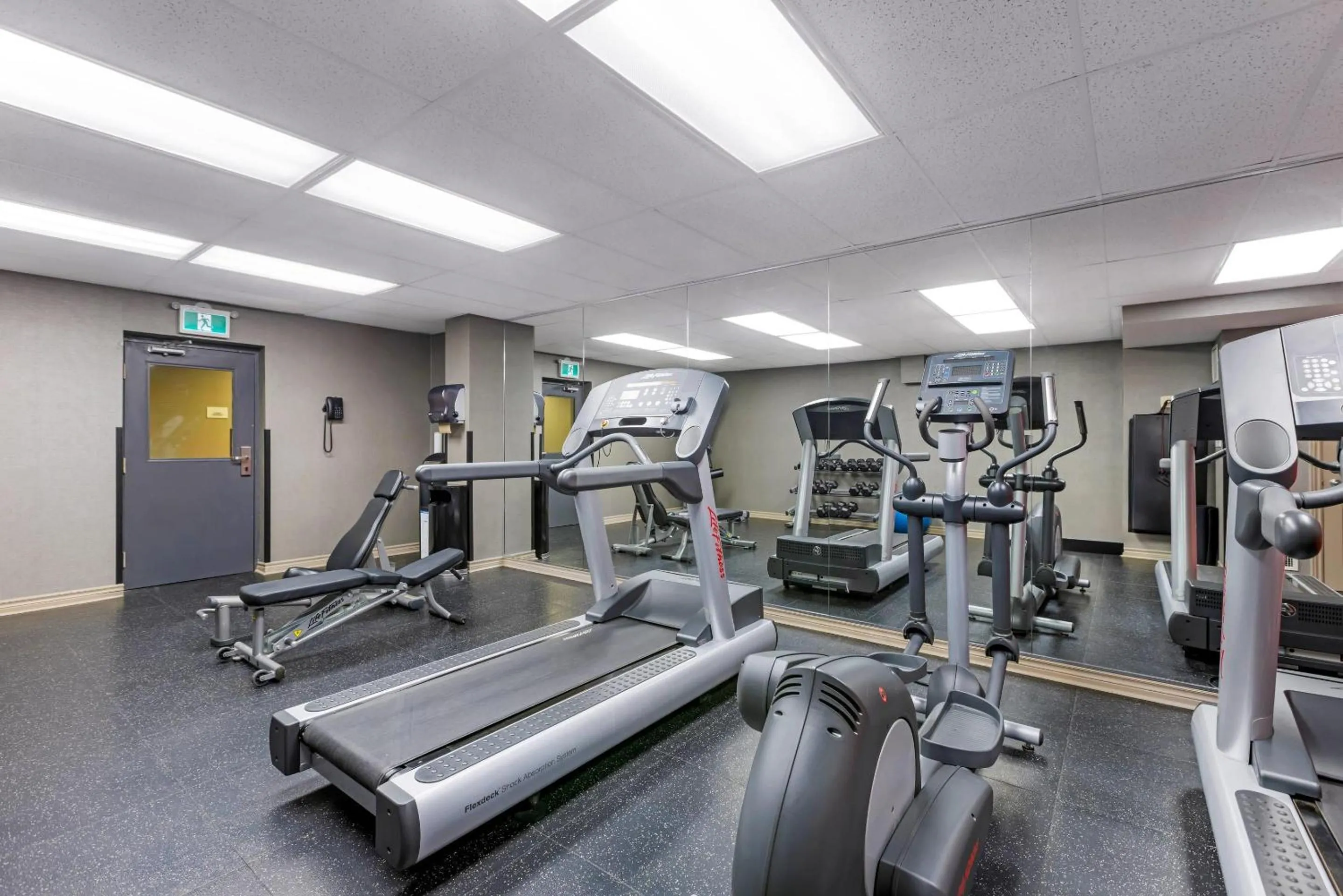 Fitness centre/facilities in Quality Inn & Suites