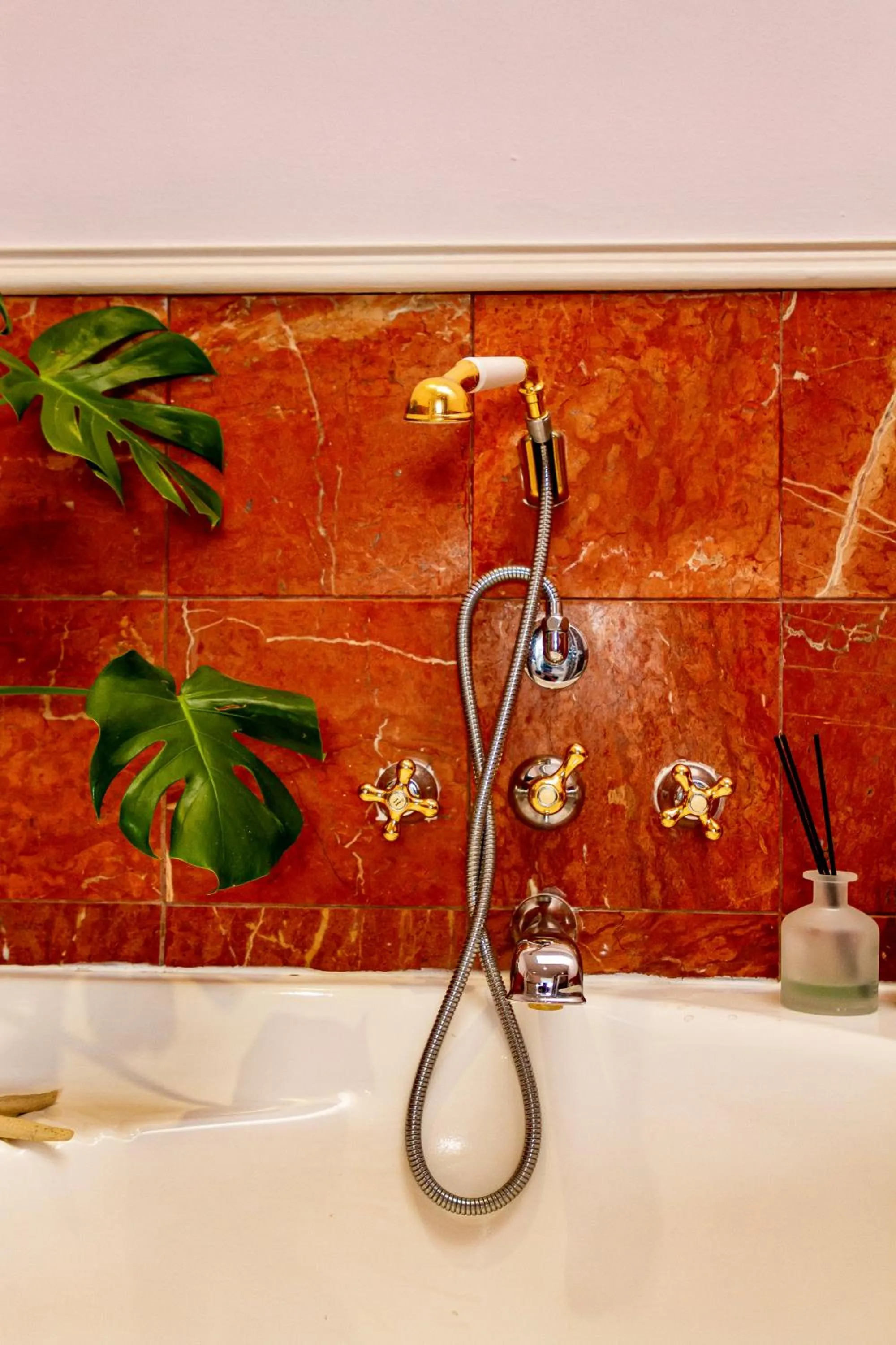 Shower in Royal Boutique Hotel