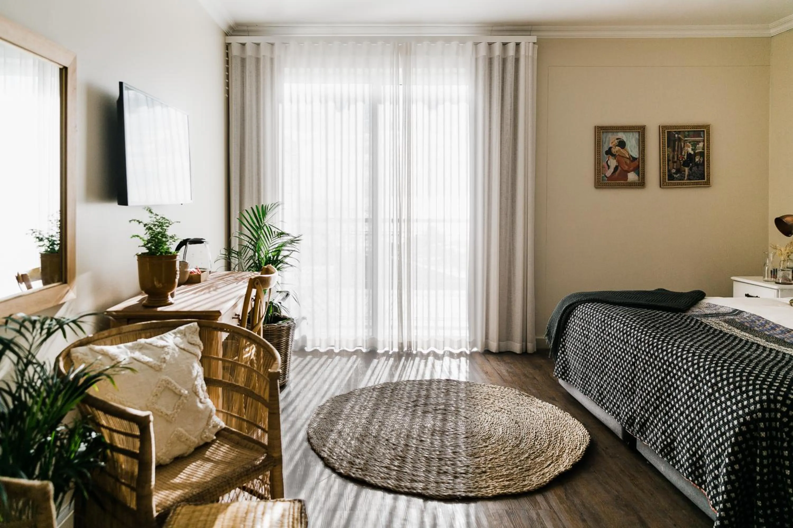 Photo of the whole room, Bed in Royal Boutique Hotel