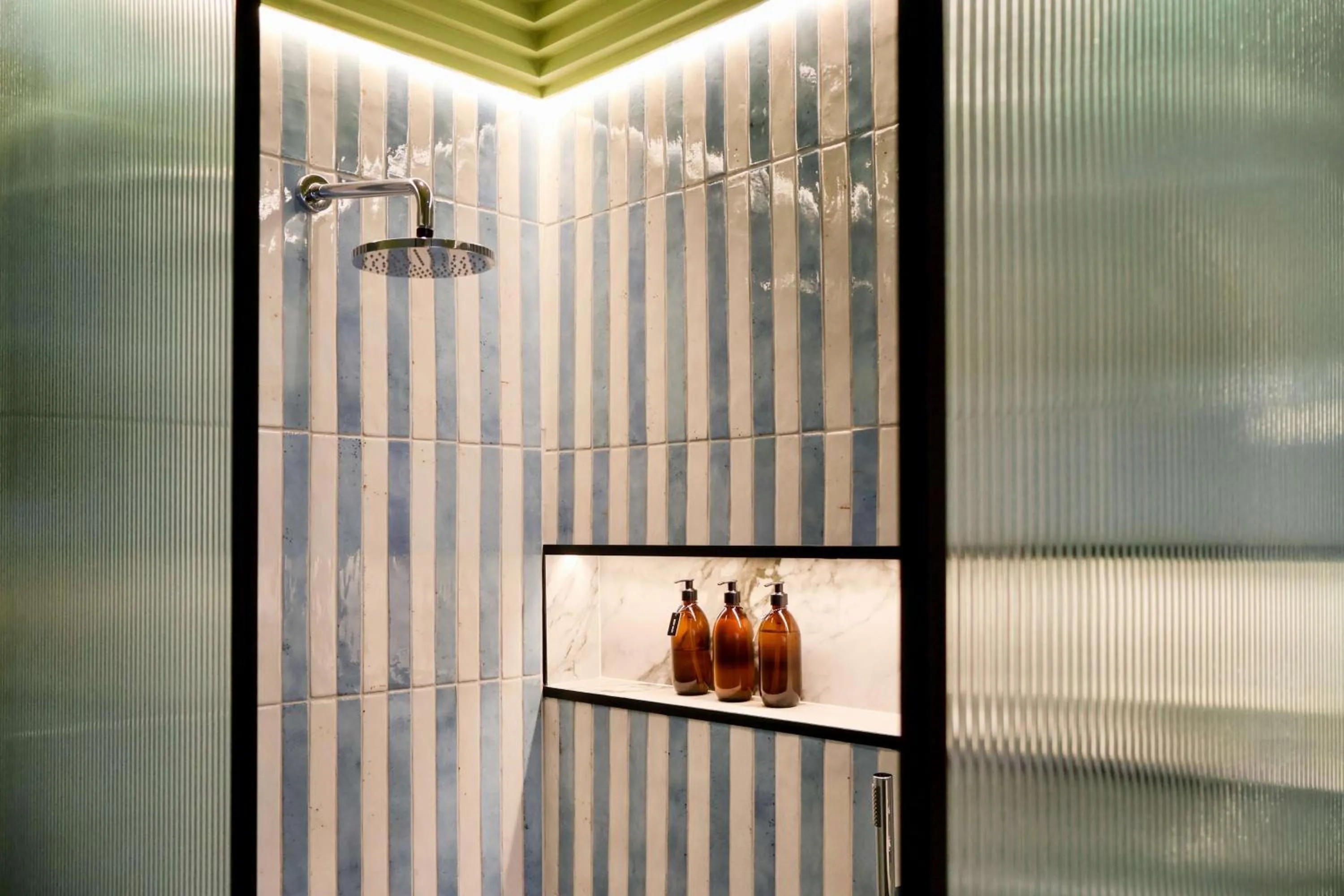 Shower in Royal Boutique Hotel