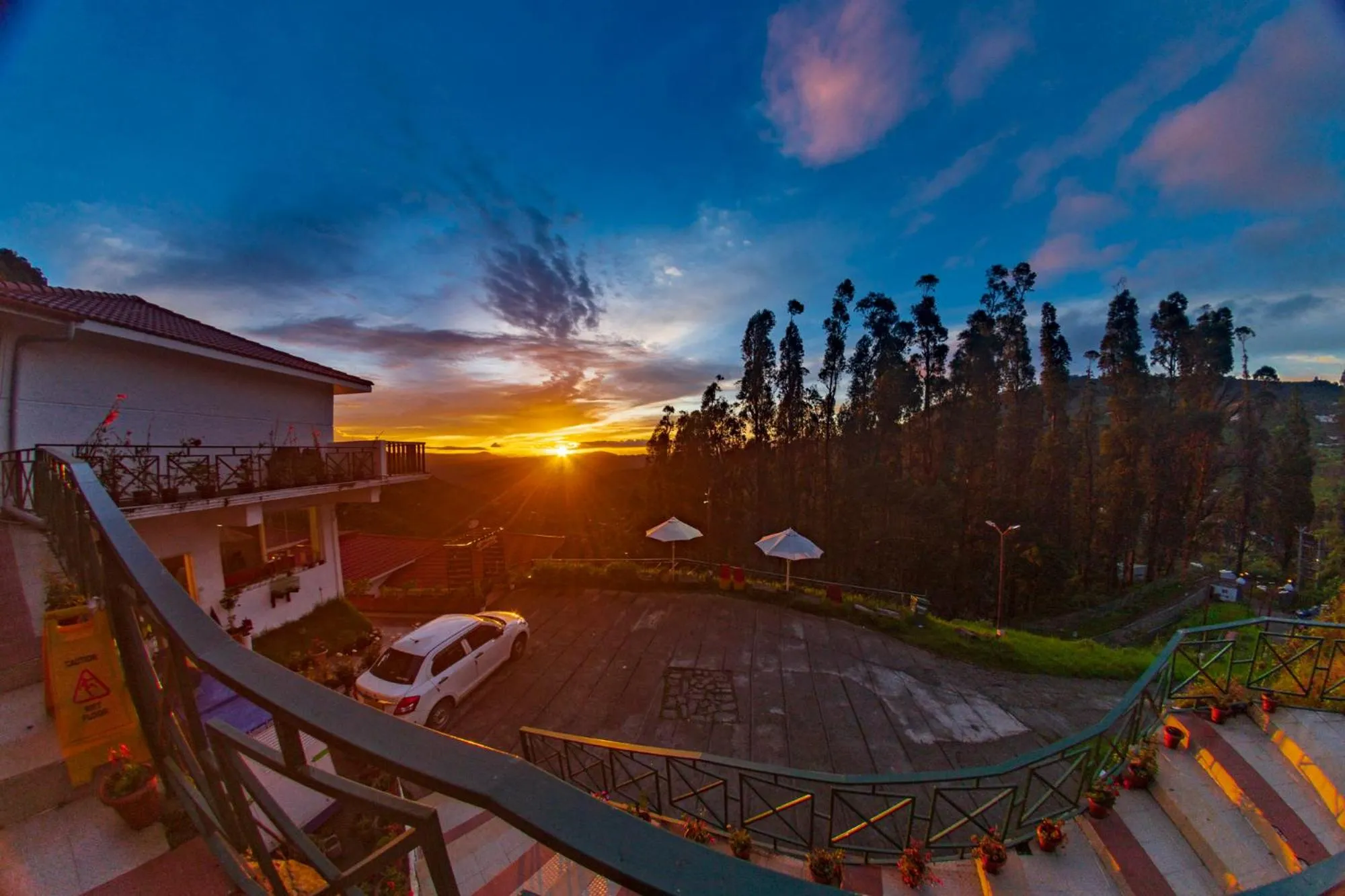 Sunrise in Warmth Hill Crest