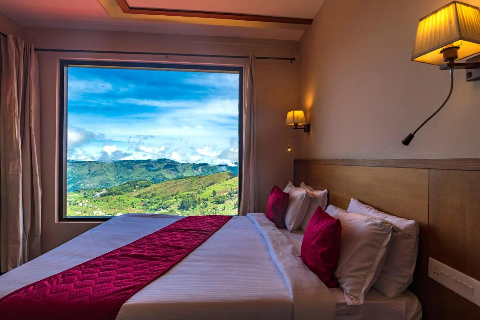 Bedroom, Bed in Warmth Hill Crest