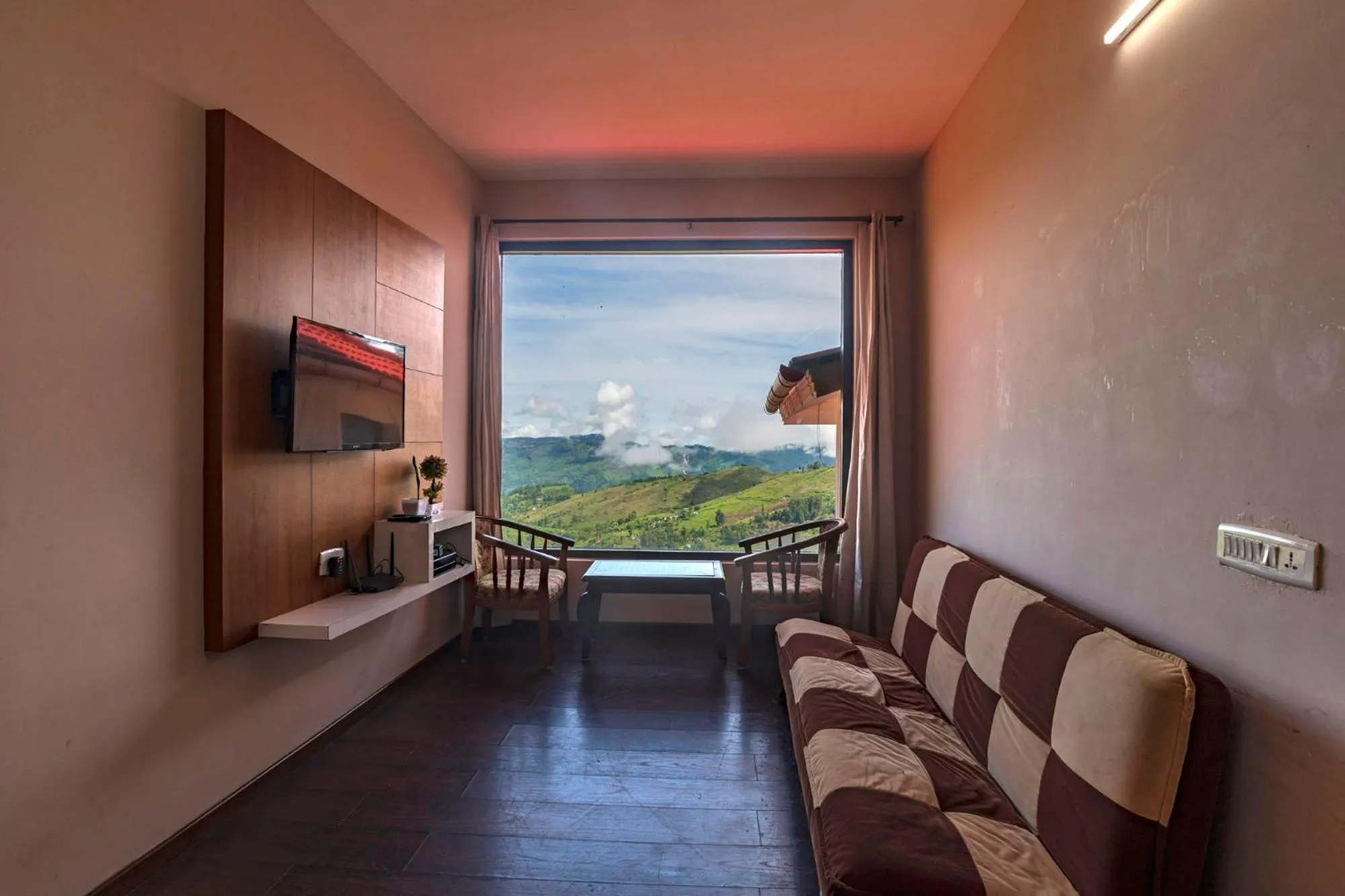 TV and multimedia in Warmth Hill Crest