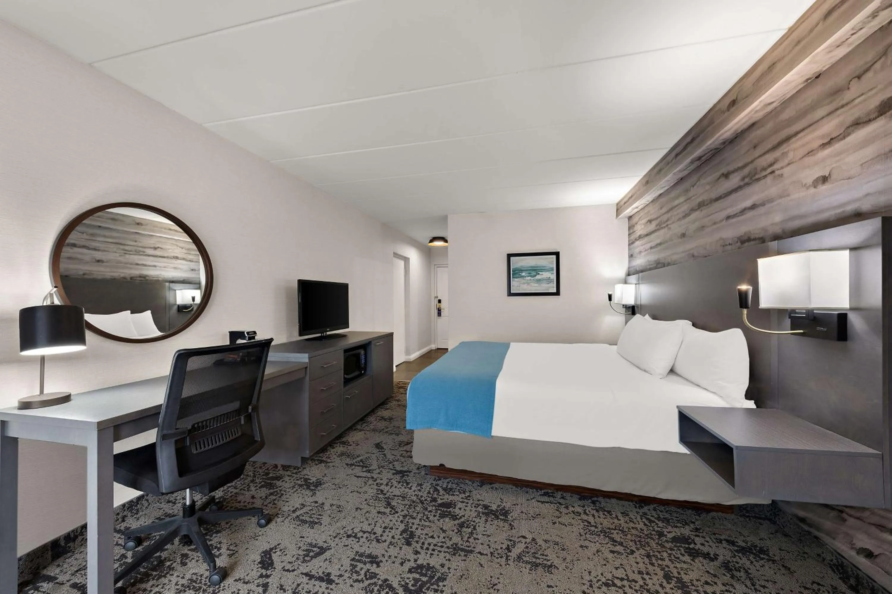 Bedroom, Bed in Best Western Parkway Hotel Toronto North