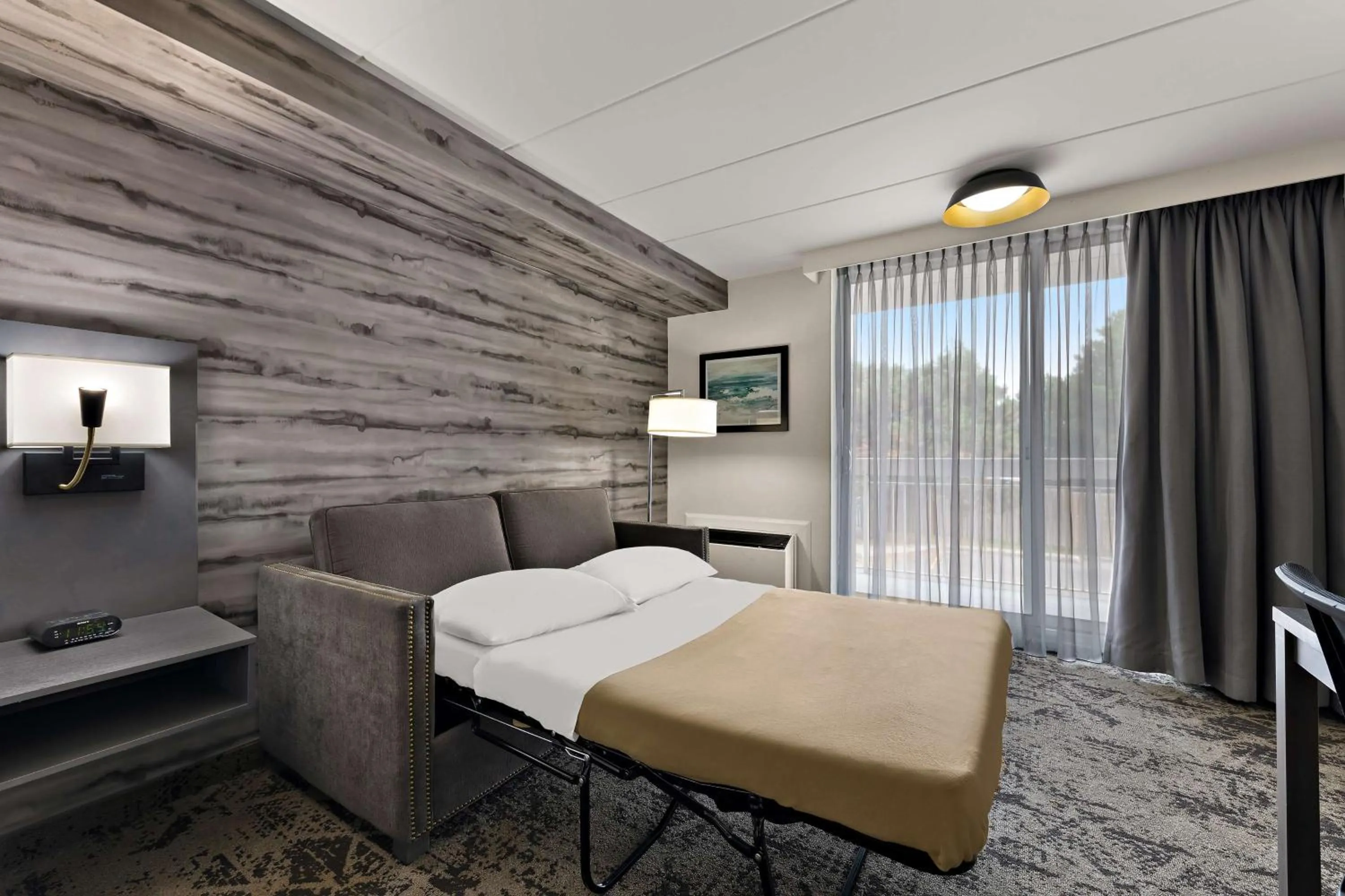 Bedroom, Bed in Best Western Parkway Hotel Toronto North