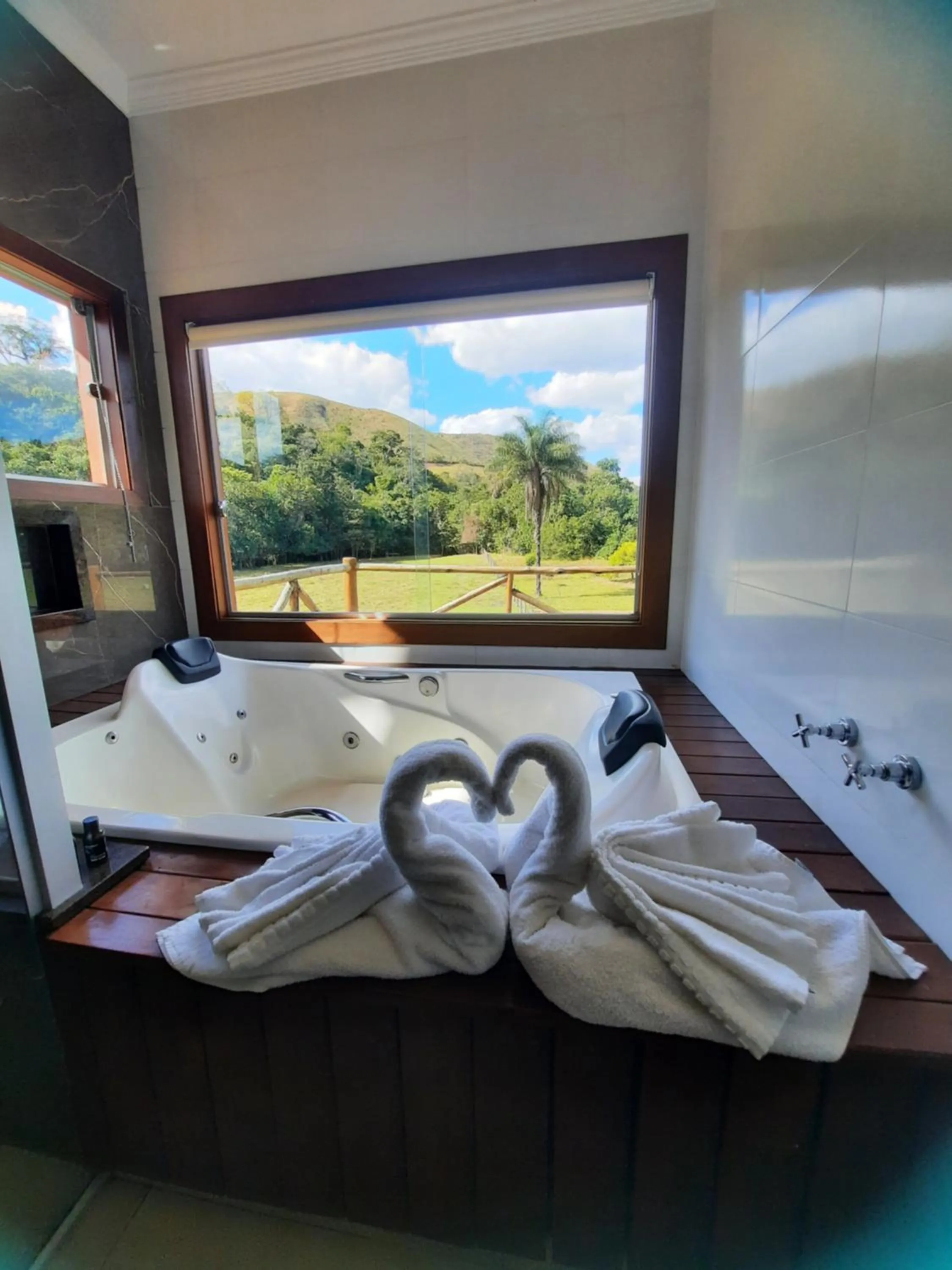 Hot Tub in Chalé Águas Claras