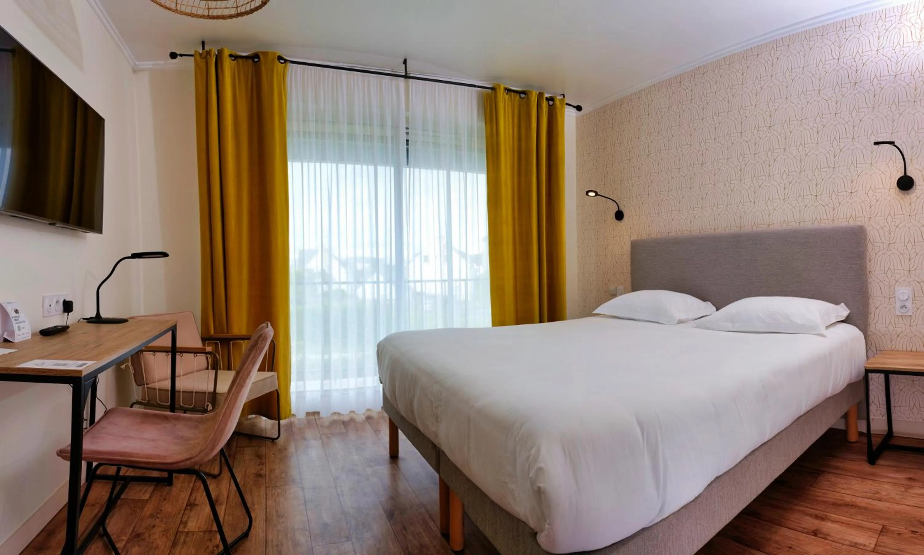 Superior Double Room in The Originals City, Hôtel Armen Le Triton, Roscoff (Inter-Hotel)