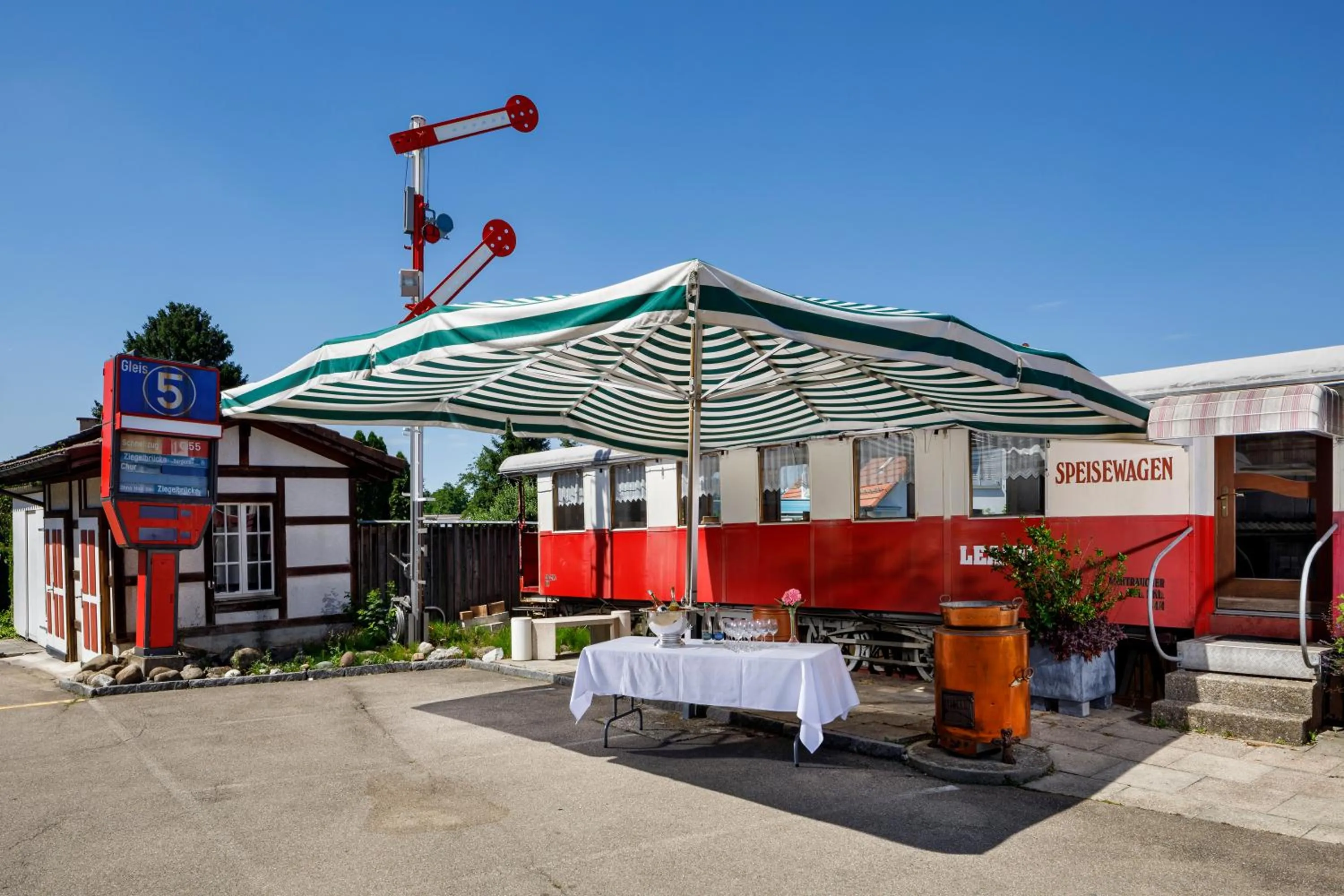 Patio in Hotel Stalden