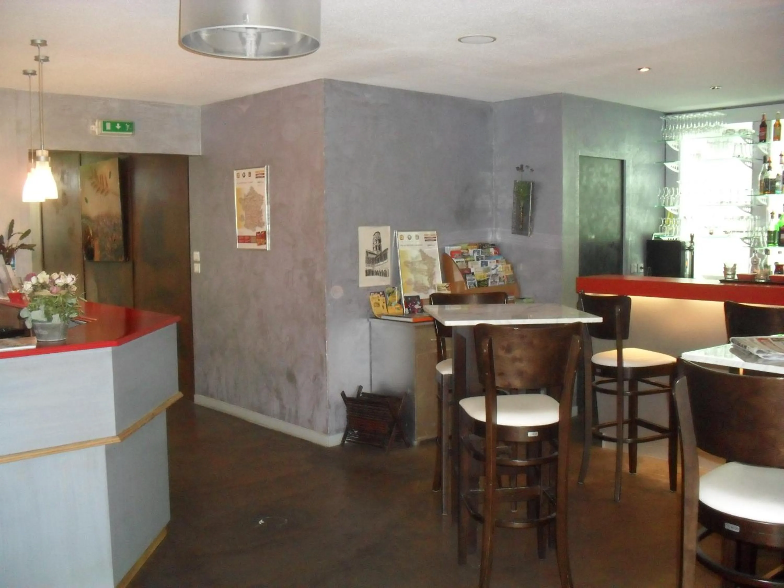 Lobby or reception in Hôtel Evan