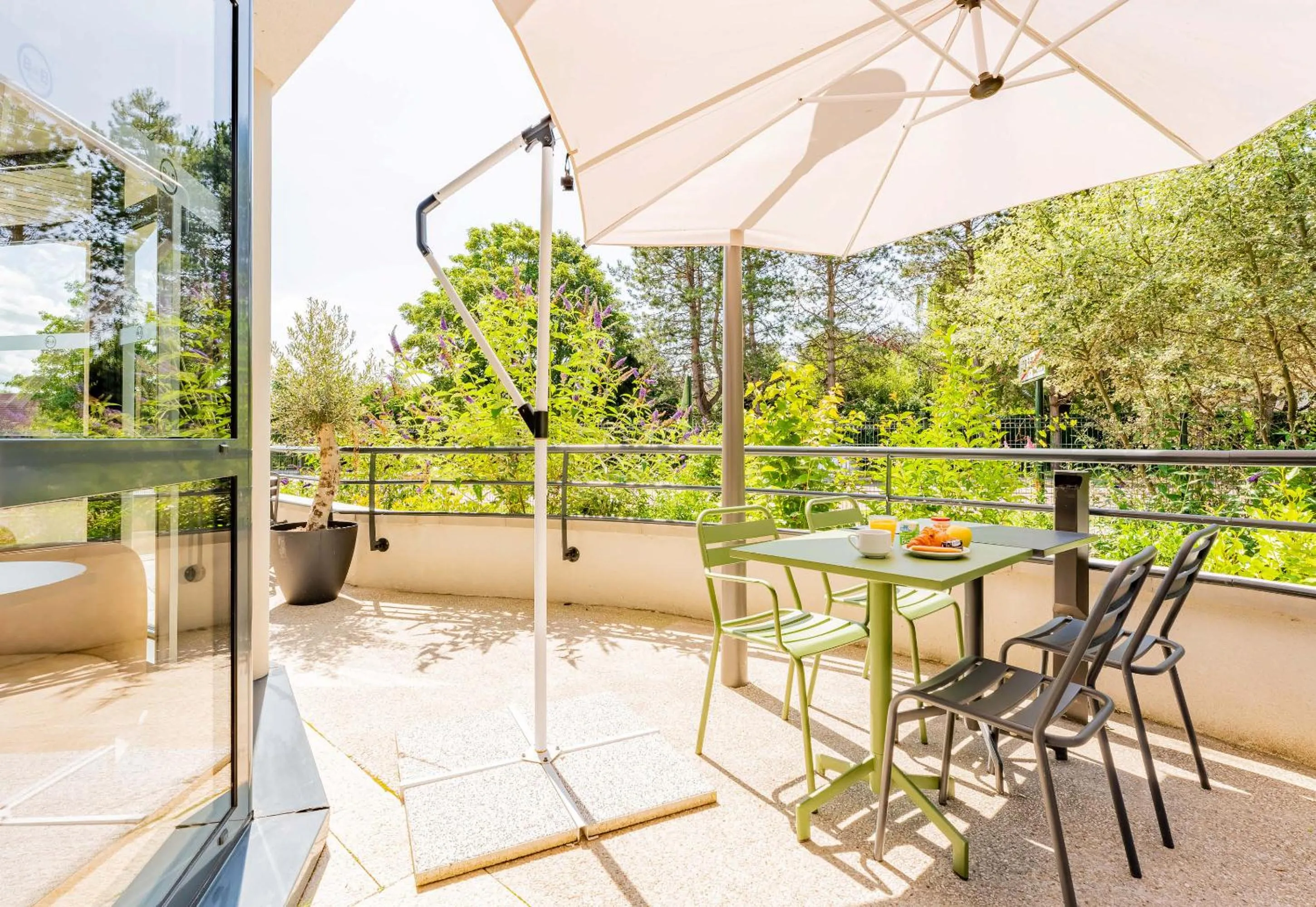 Balcony/Terrace in B&B HOTEL Le Touquet